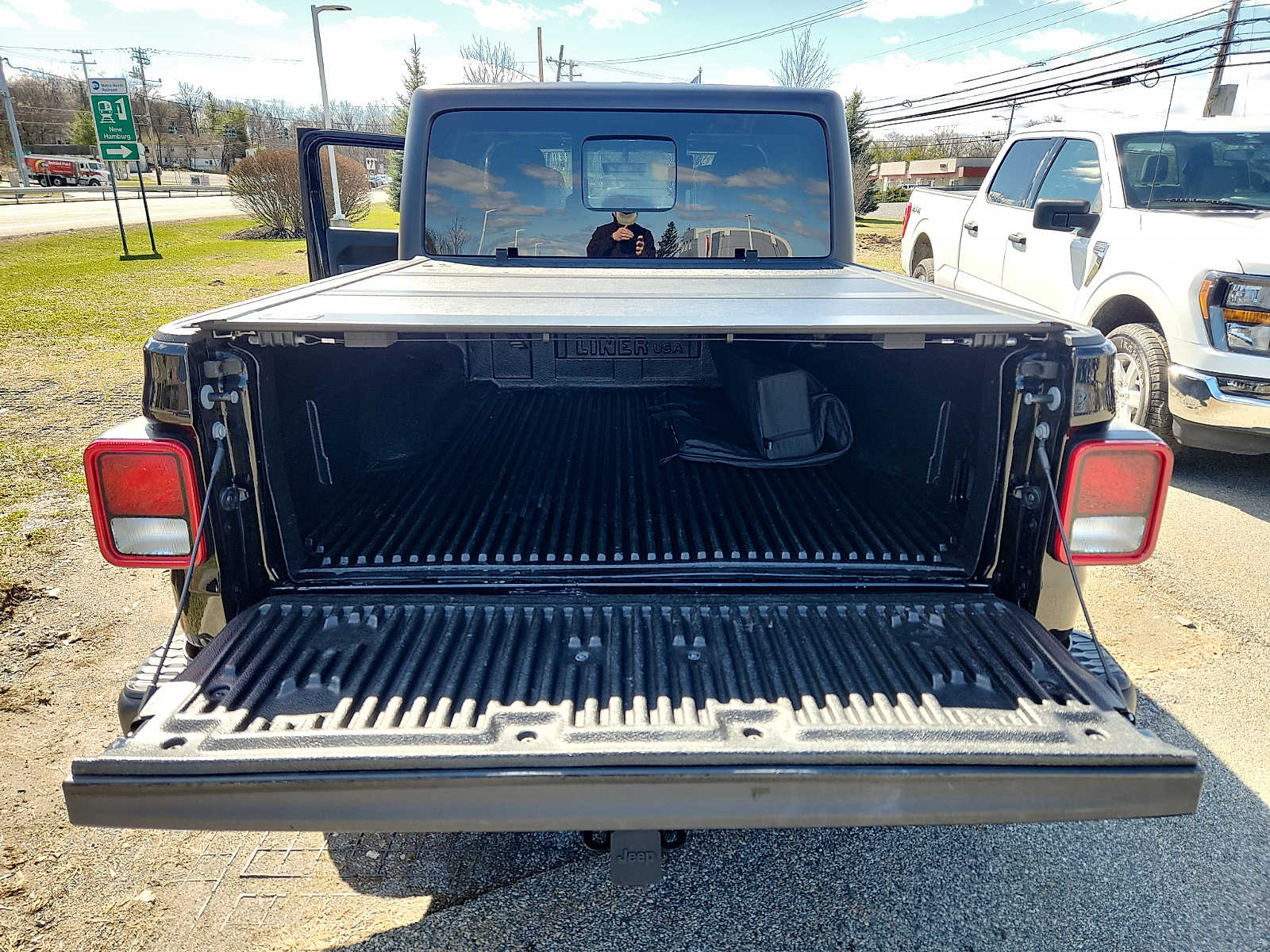 Thumbnail: 2023 Jeep Gladiator - 29