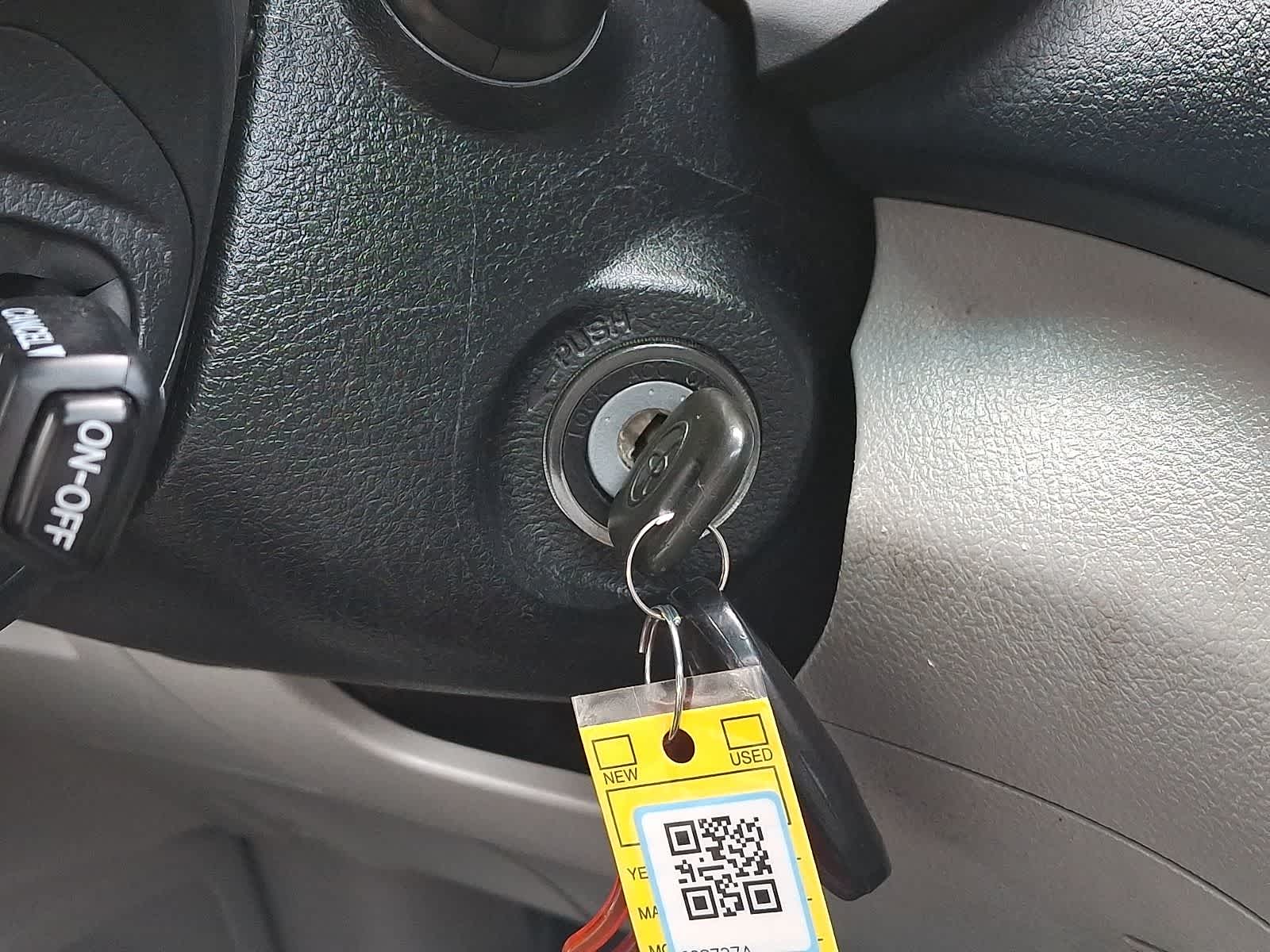 Thumbnail: 2013 Toyota Highlander - 24