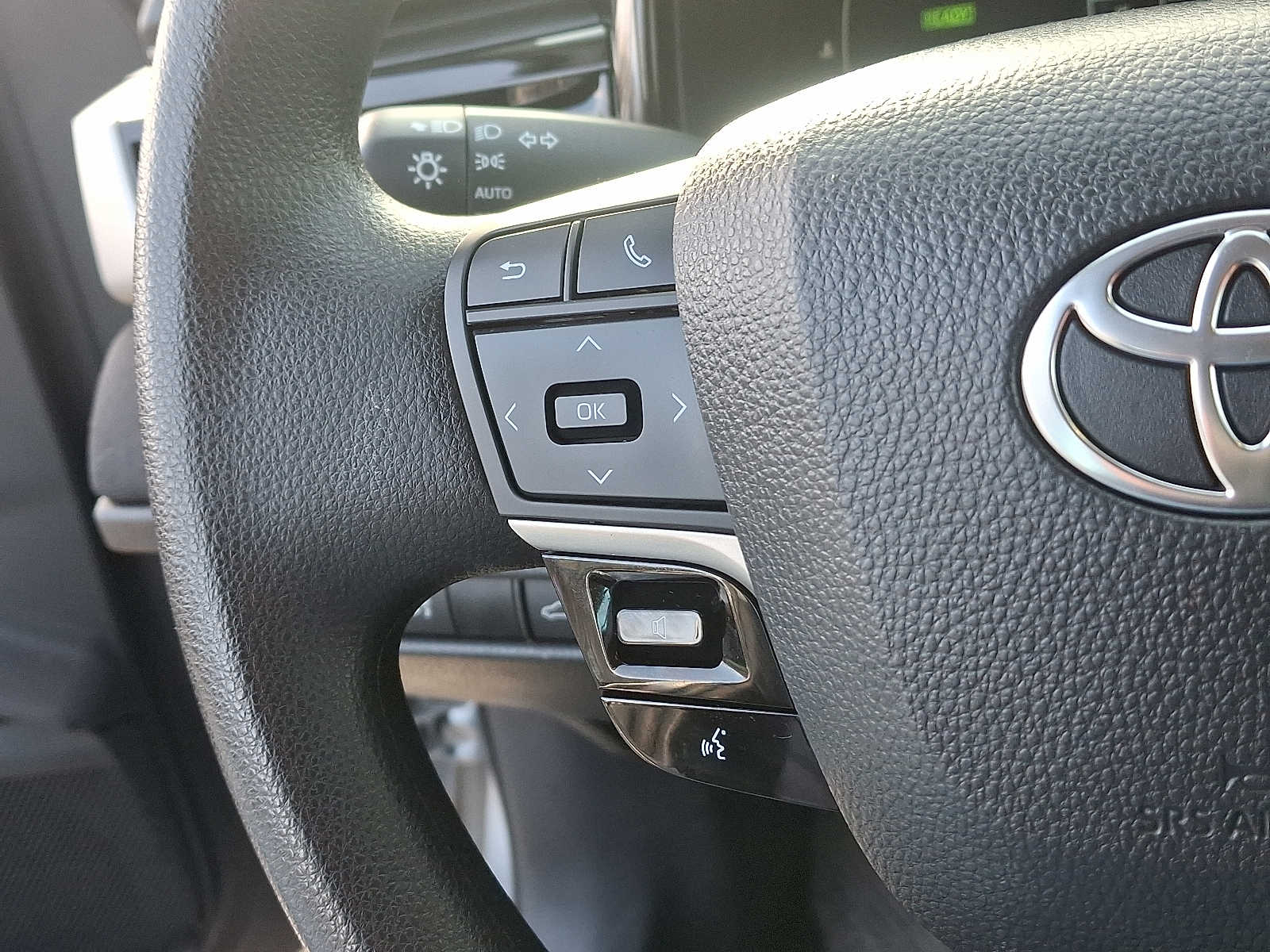 Thumbnail: 2025 Toyota Camry - 23