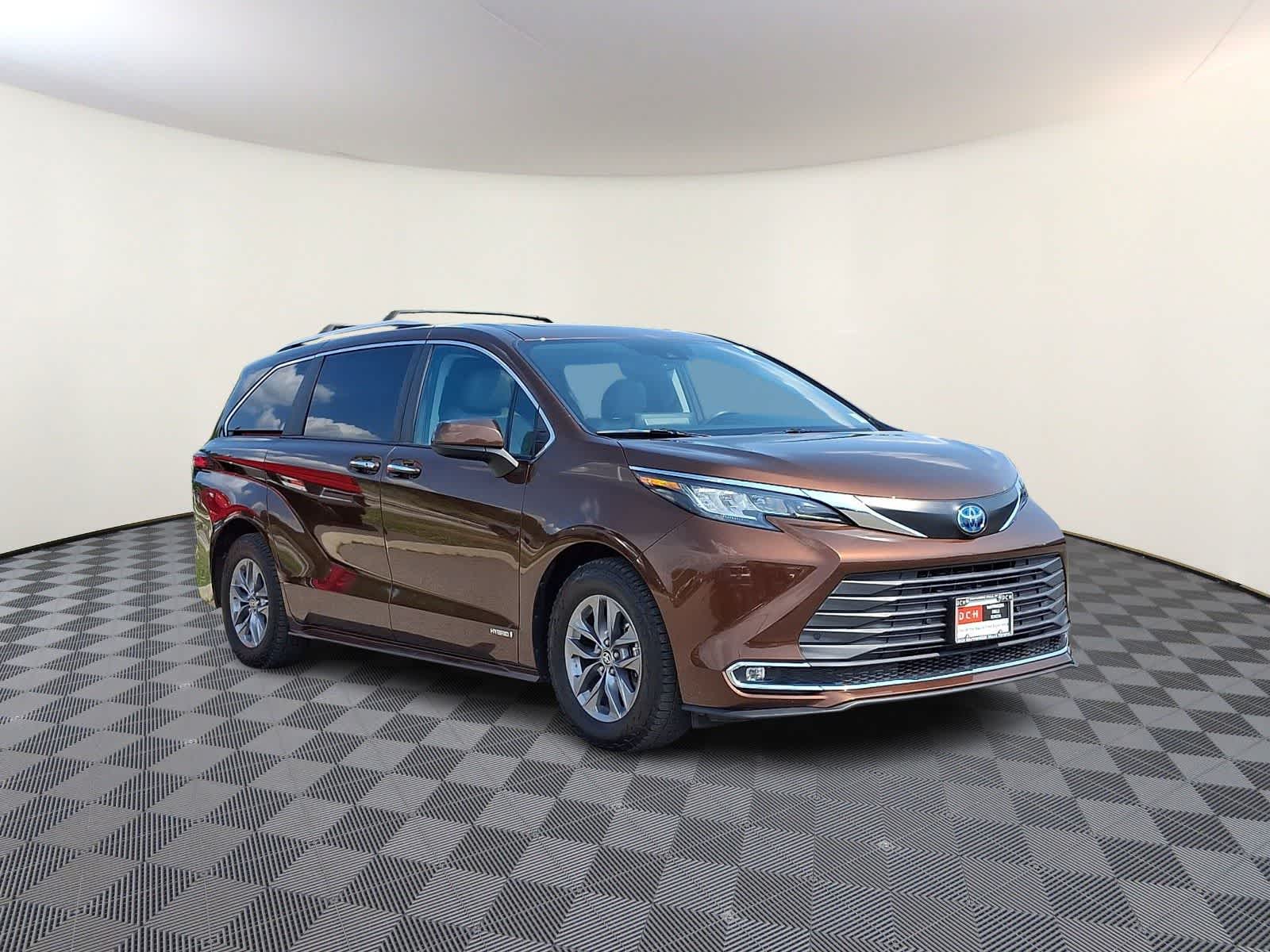 Thumbnail: 2021 Toyota Sienna - 5