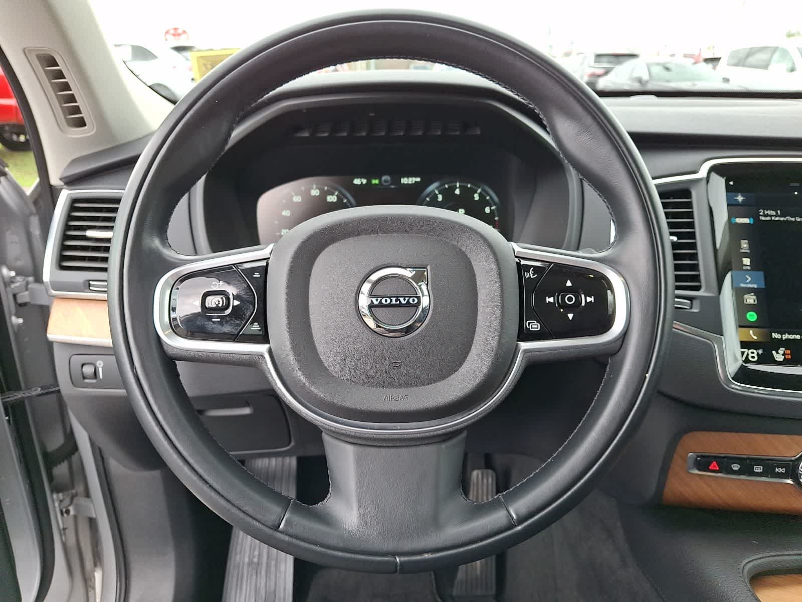 Thumbnail: 2022 Volvo XC90 - 20