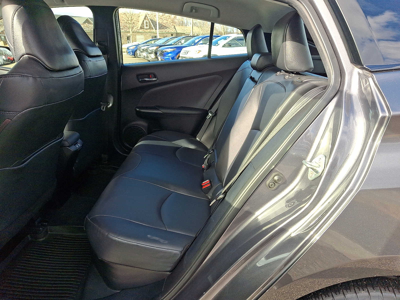 Thumbnail: 2022 Toyota Prius - 13