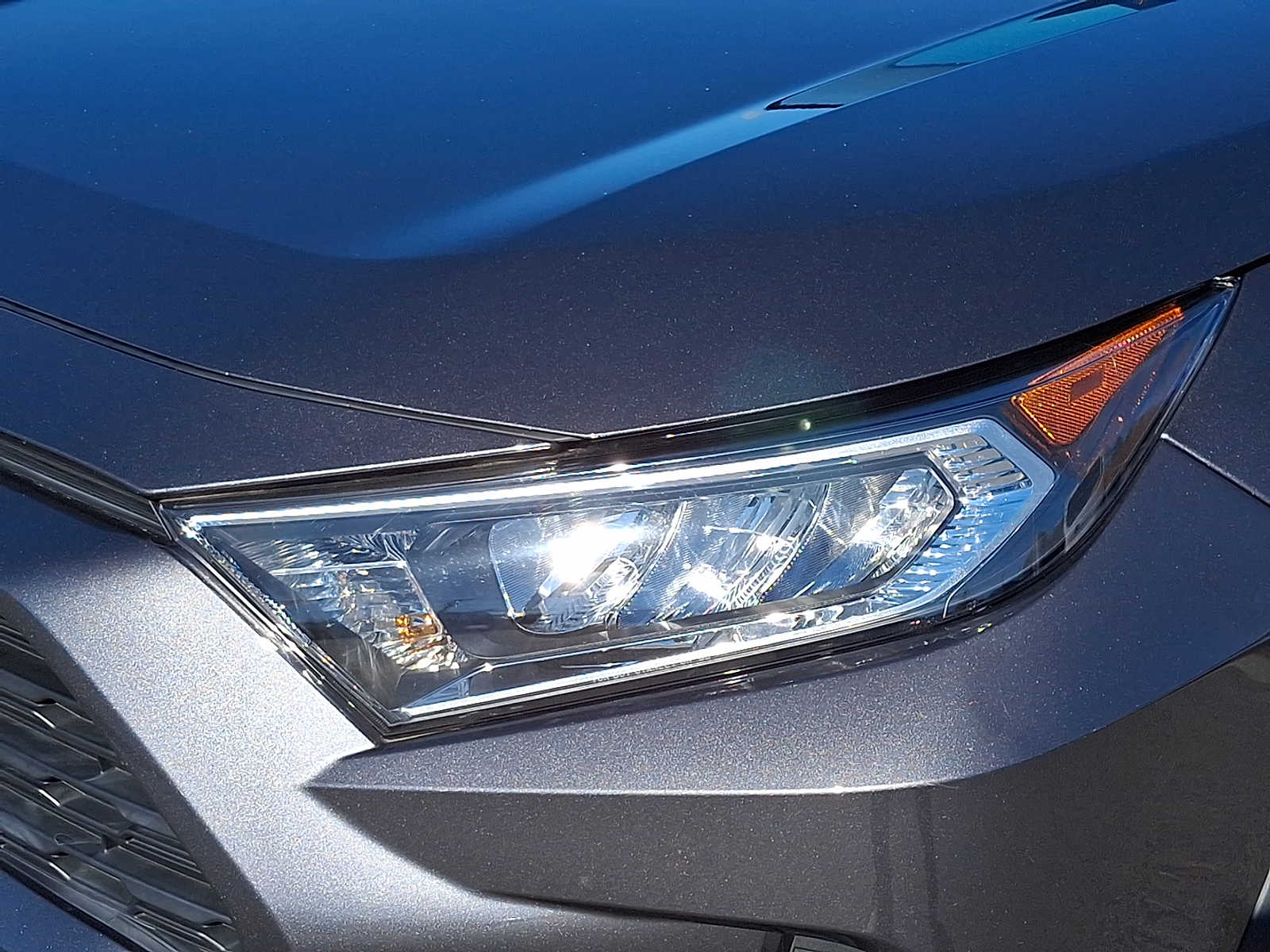 Thumbnail: 2021 Toyota RAV4 - 12