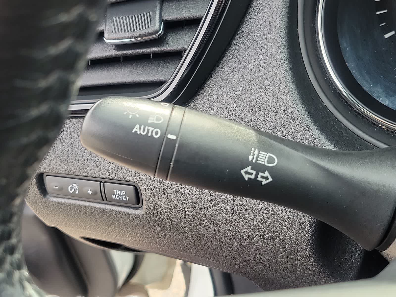 Thumbnail: 2017 Nissan Rogue - 23