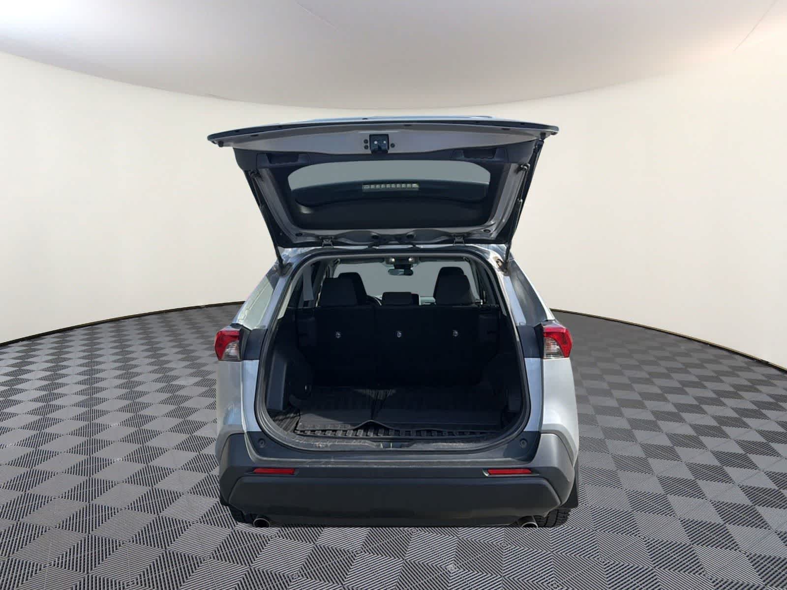 Thumbnail: 2023 Toyota RAV4 - 9
