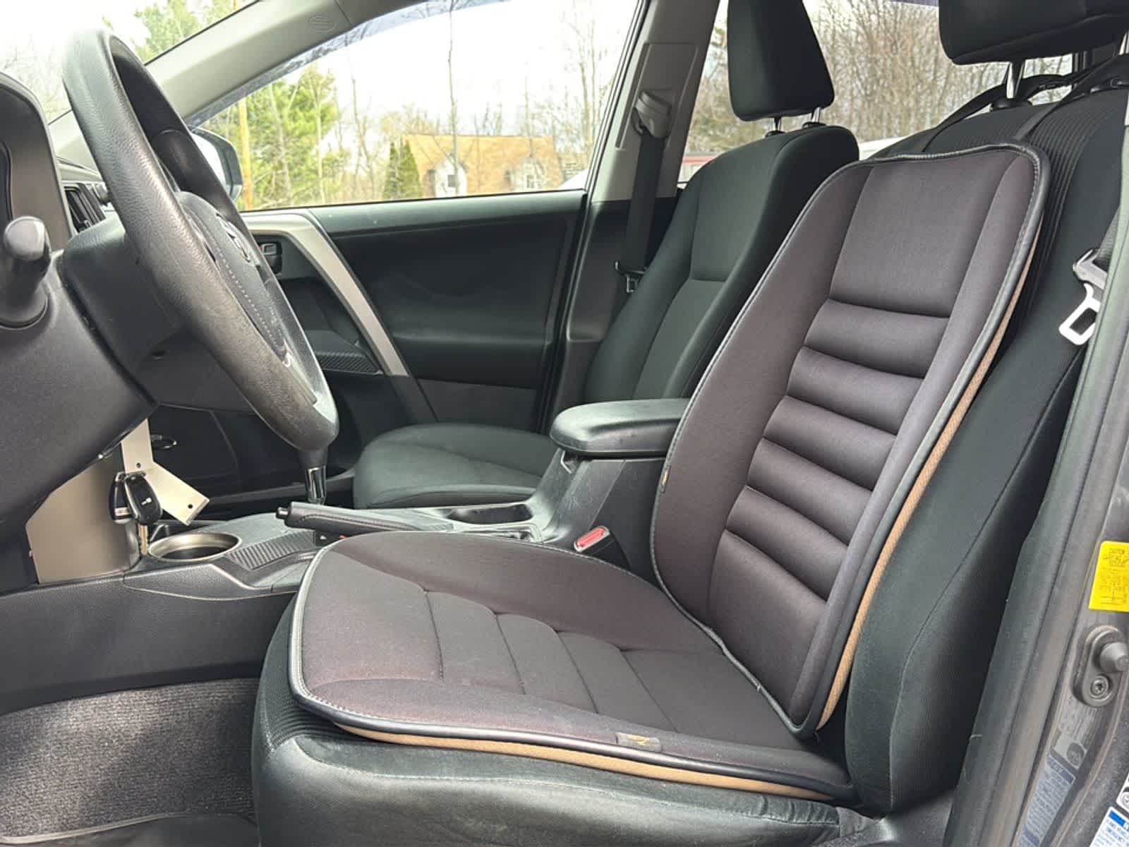 Thumbnail: 2015 Toyota RAV4 - 13