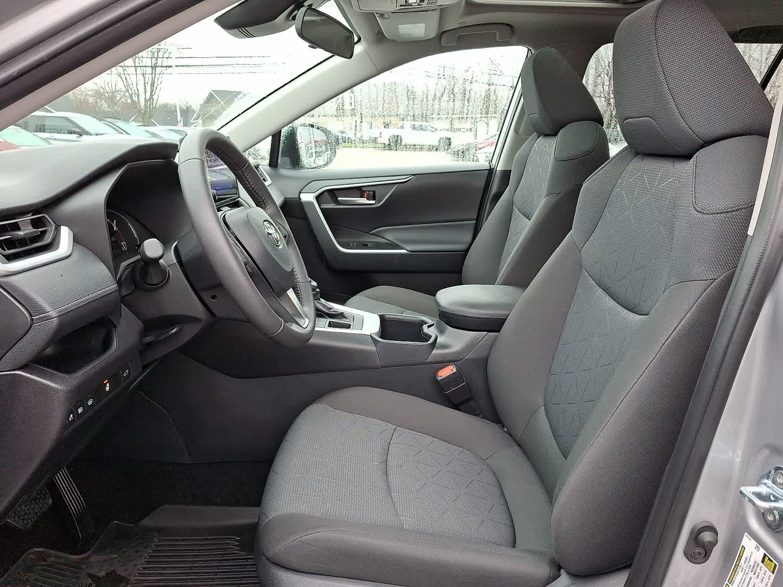 Thumbnail: 2025 Toyota RAV4 - 15