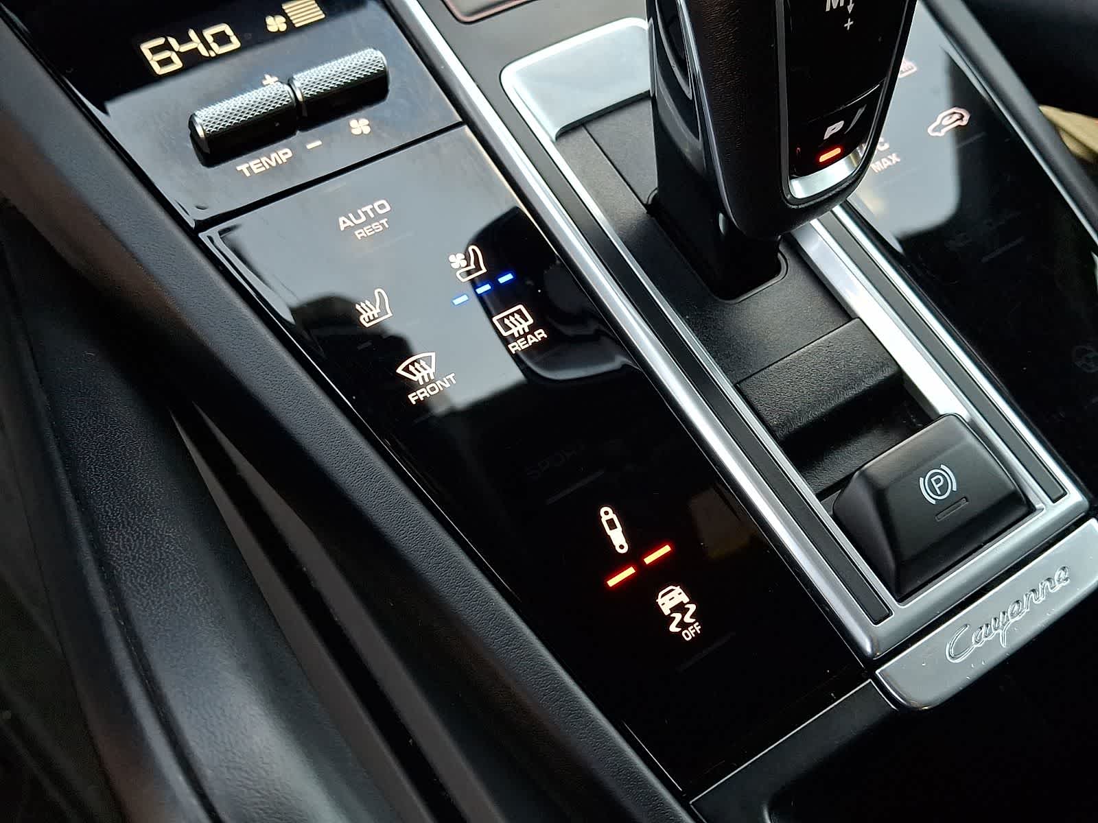 Thumbnail: 2021 Porsche Cayenne - 28