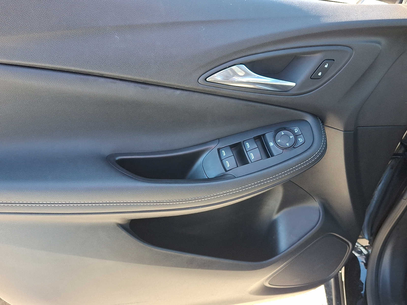 Thumbnail: 2023 Buick Encore GX - 13