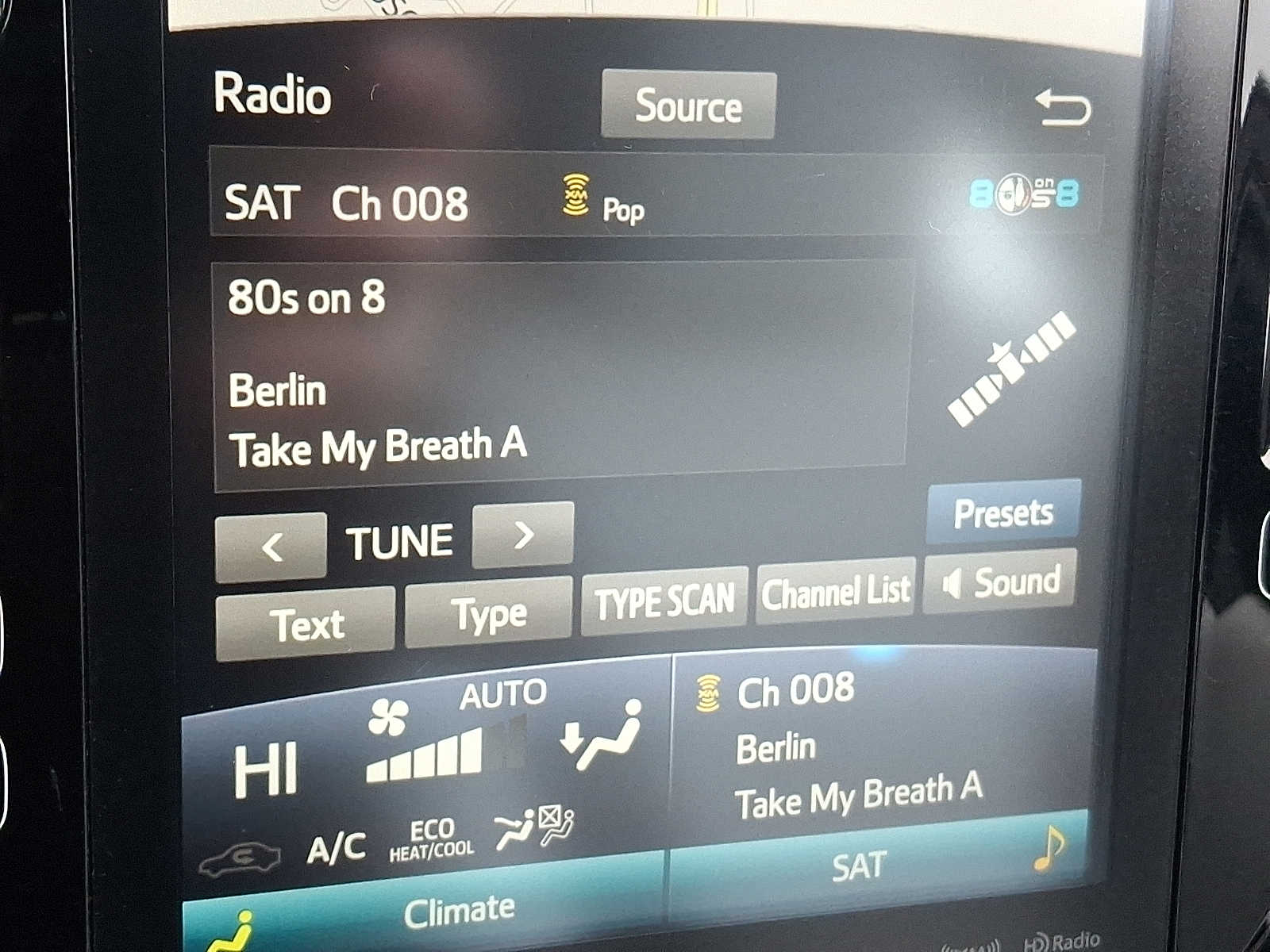 Thumbnail: 2017 Toyota Prius Prime - 19