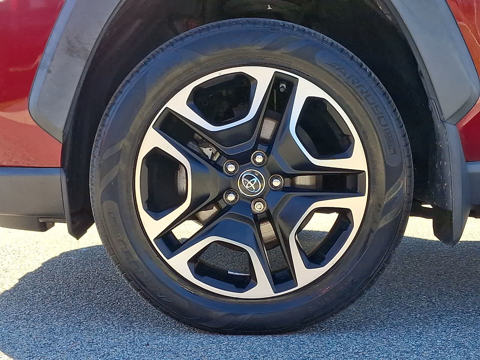 Thumbnail: 2019 Toyota RAV4 - 11