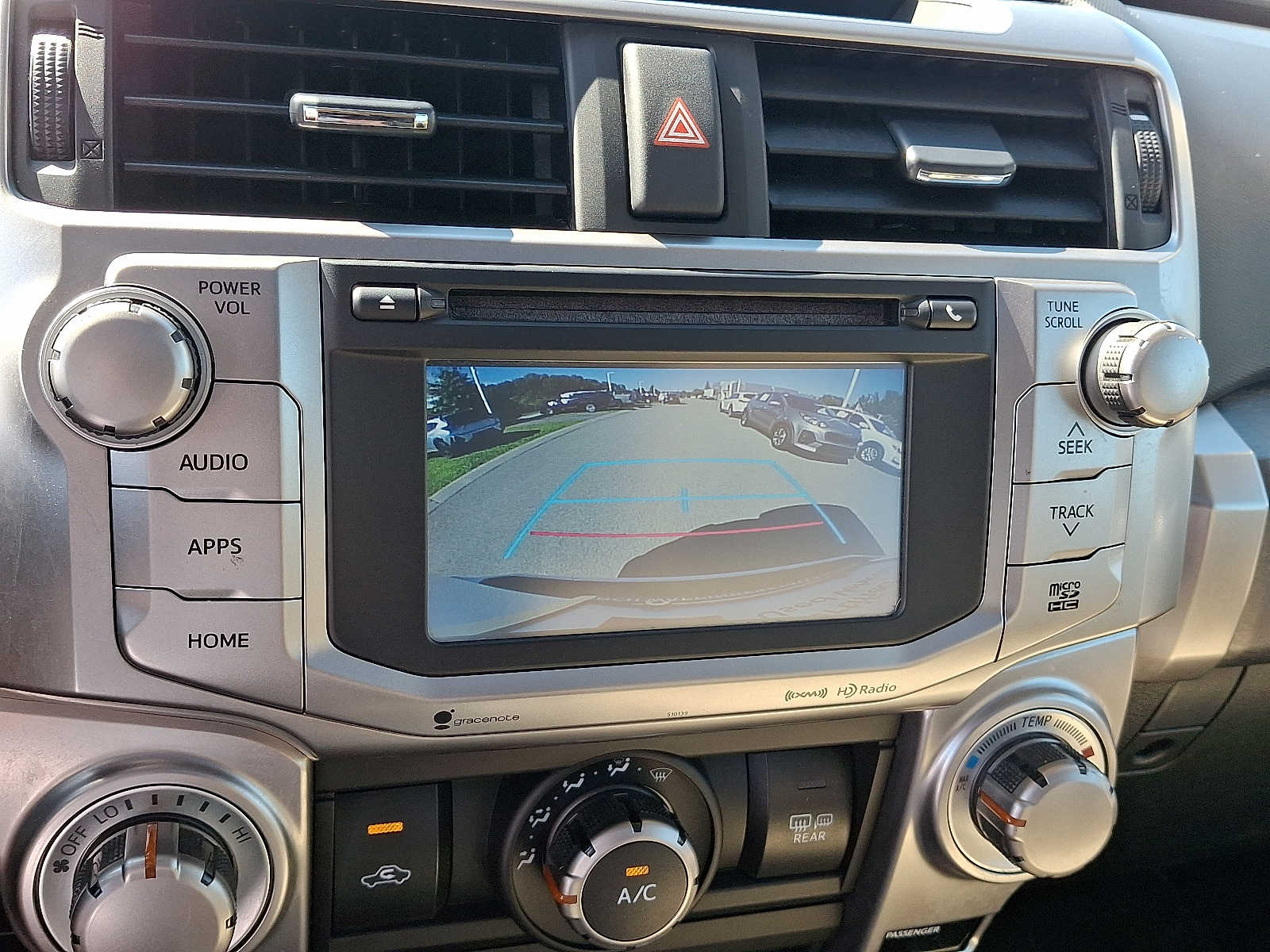 Thumbnail: 2016 Toyota 4Runner - 22