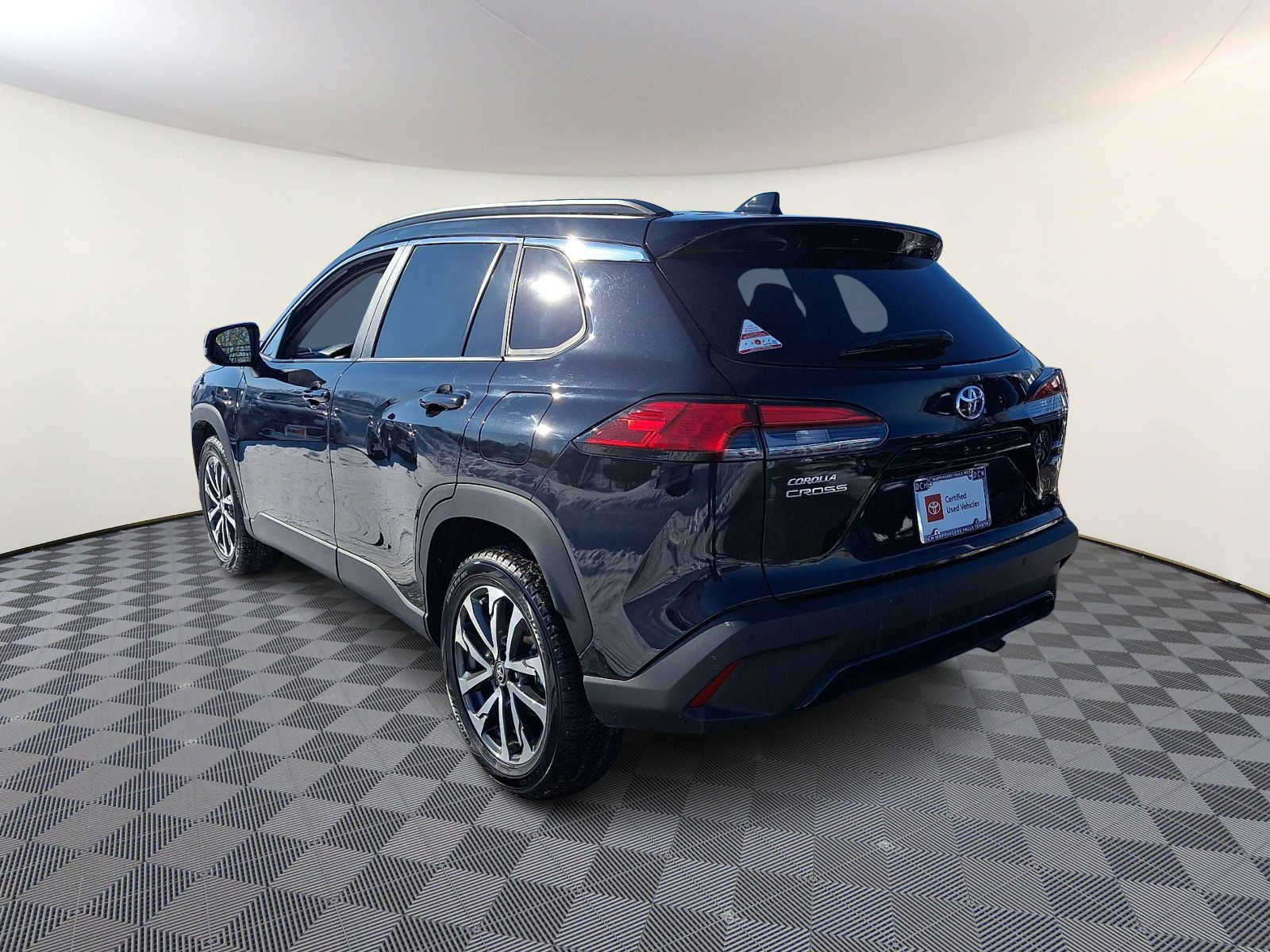 Thumbnail: 2025 Toyota Corolla Cross - 9