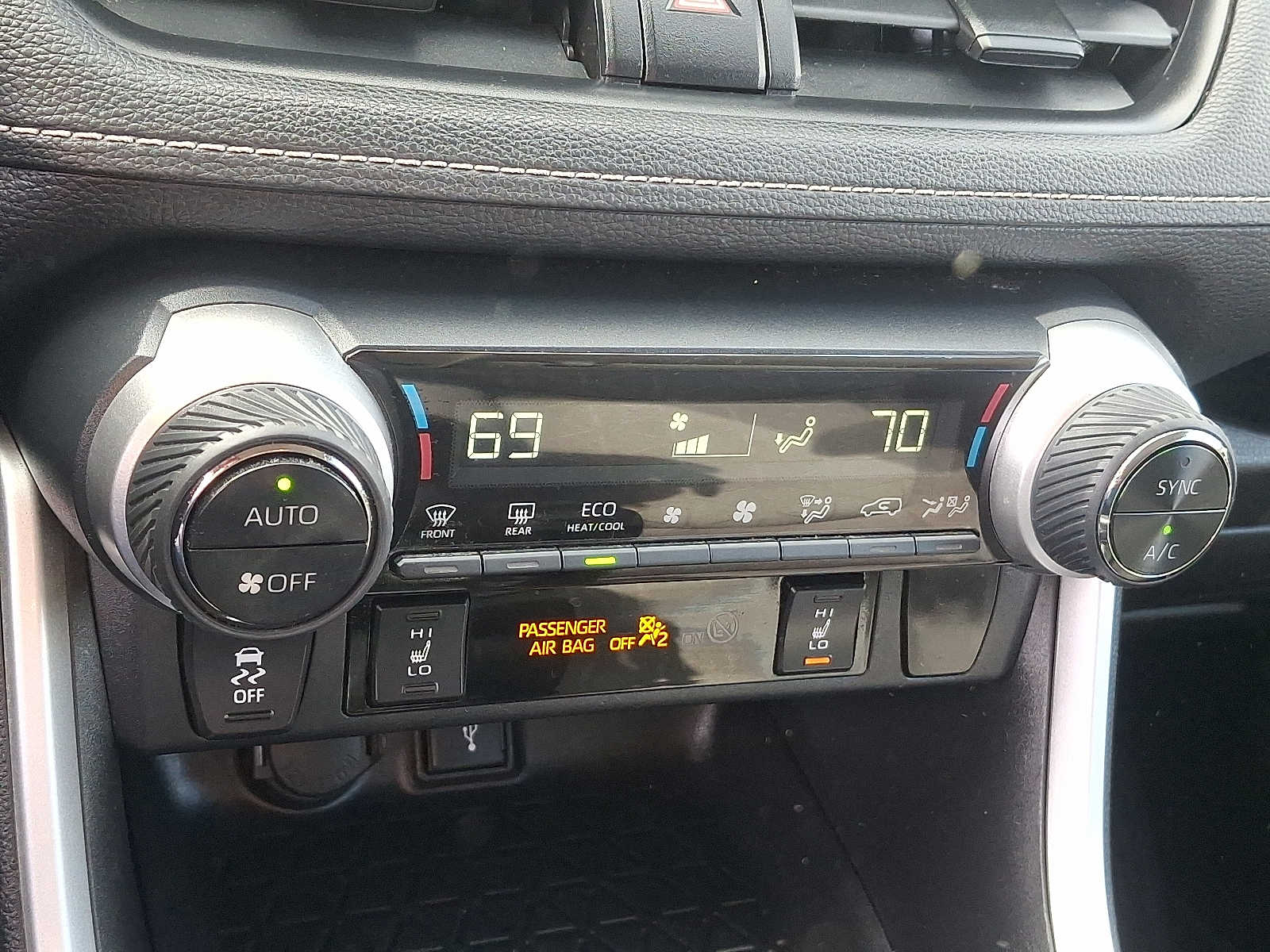 Thumbnail: 2021 Toyota RAV4 - 18