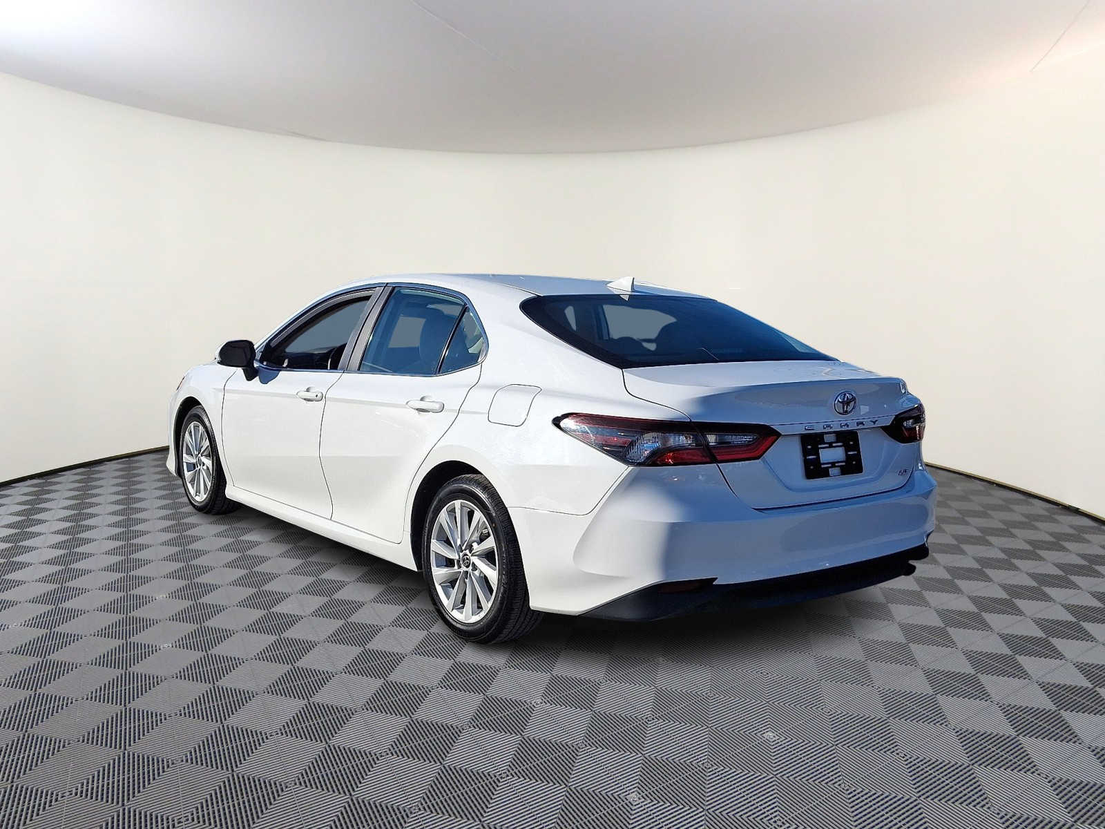 Thumbnail: 2023 Toyota Camry - 9