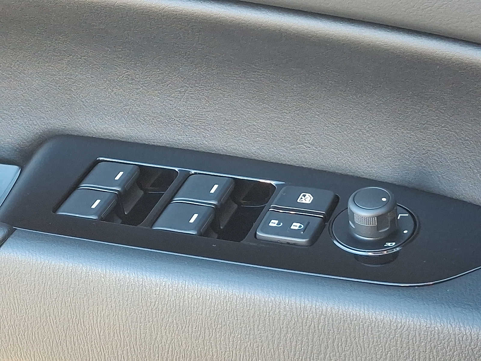 Thumbnail: 2025 Mazda CX-5 - 24