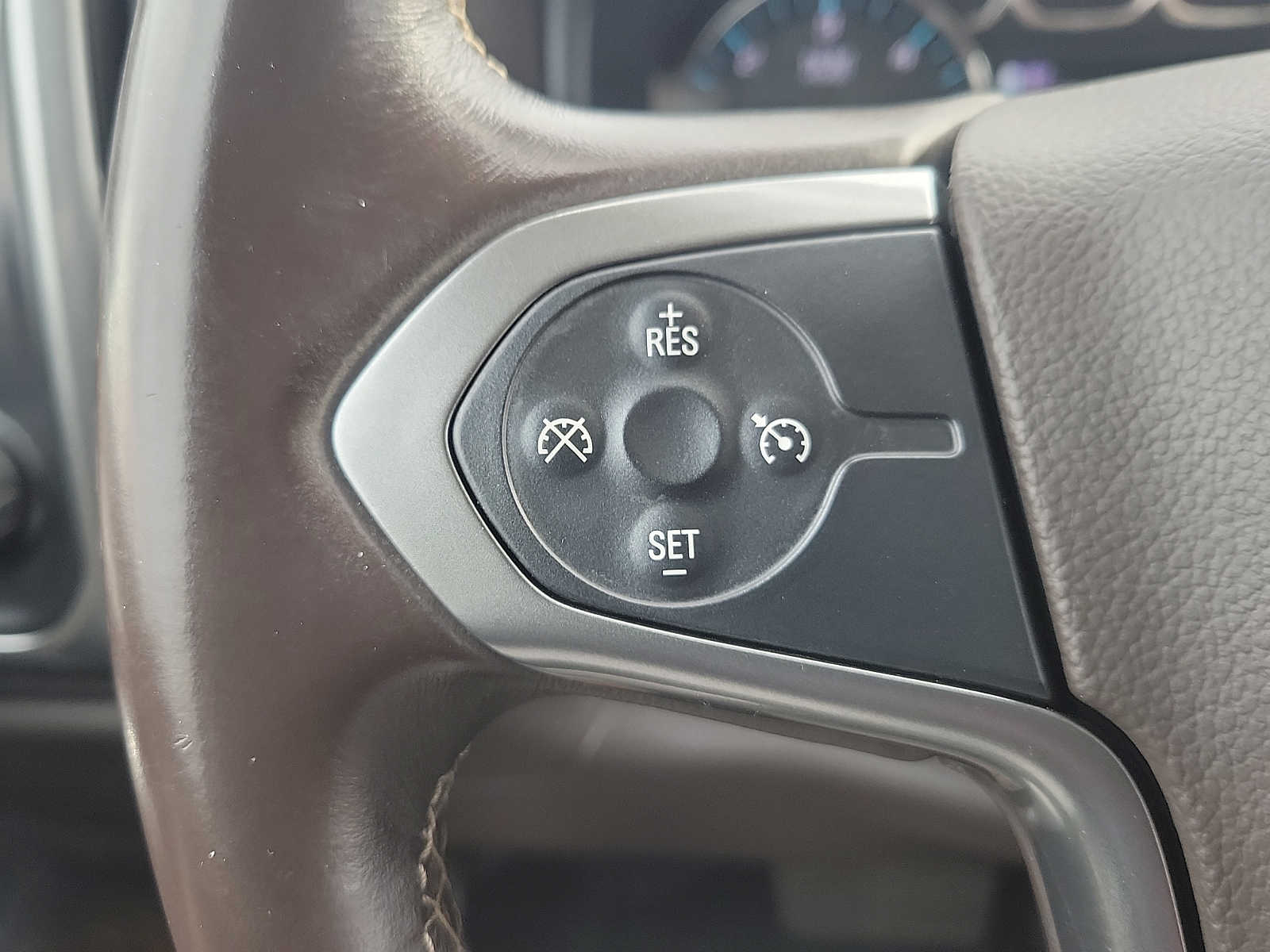 Thumbnail: 2015 Chevrolet Silverado 1500 - 22