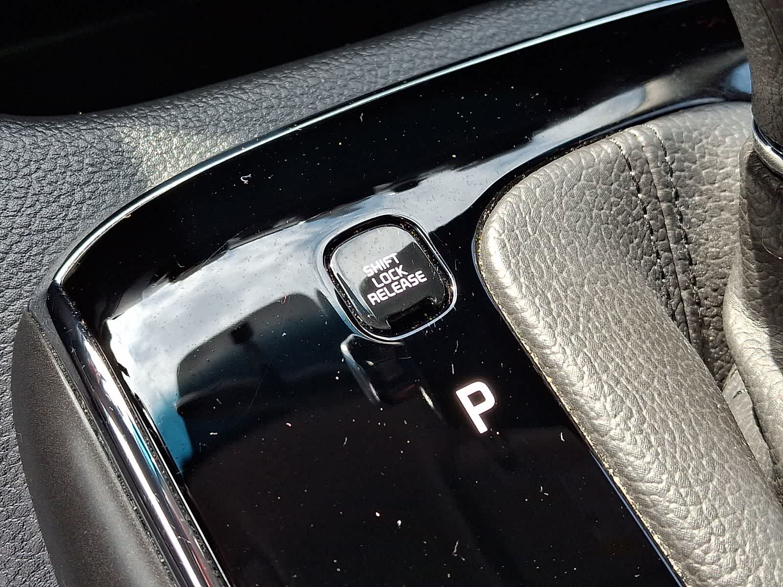 Thumbnail: 2018 Kia Forte - 25