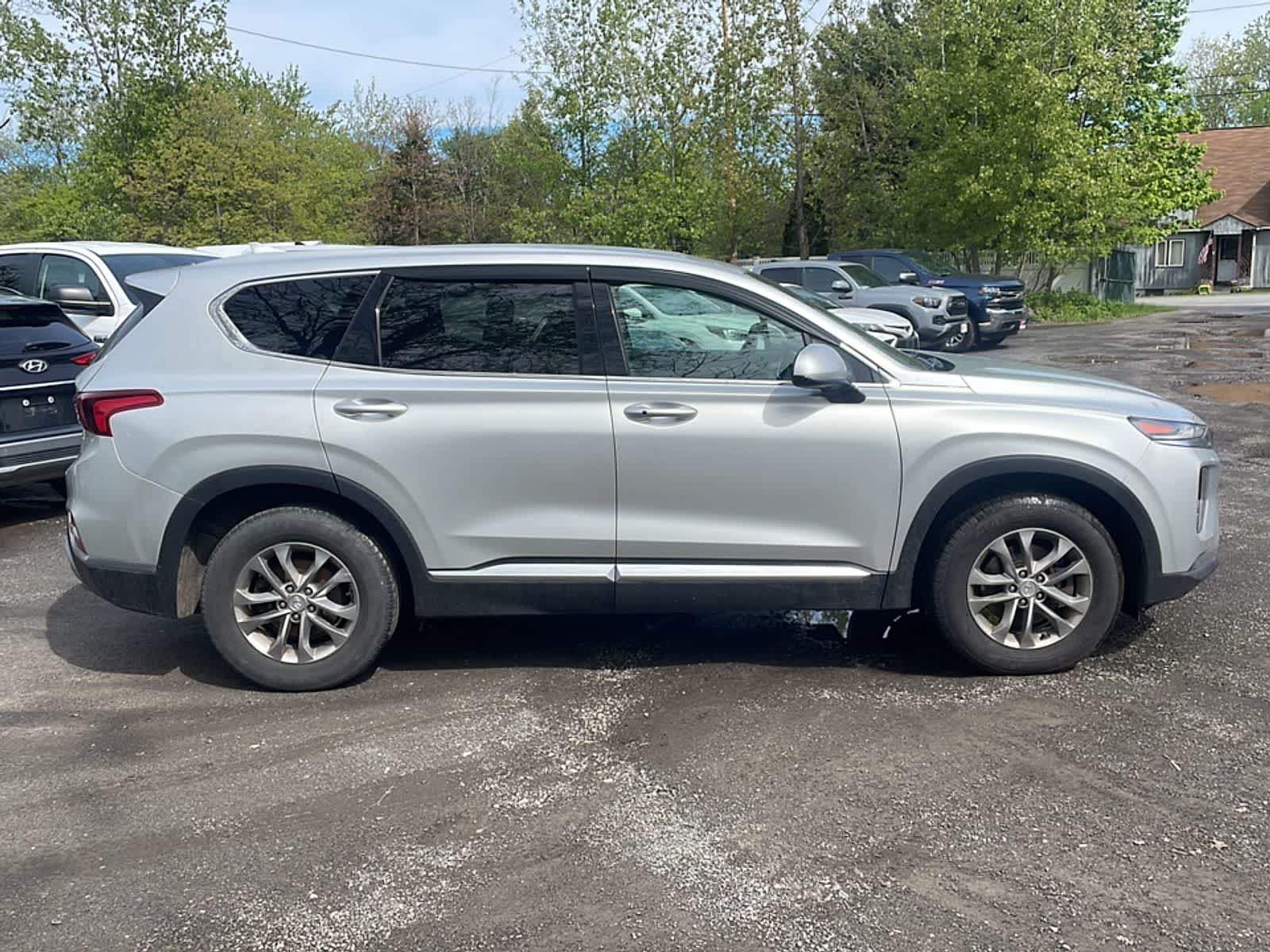 Thumbnail: 2019 Hyundai Santa Fe - 9