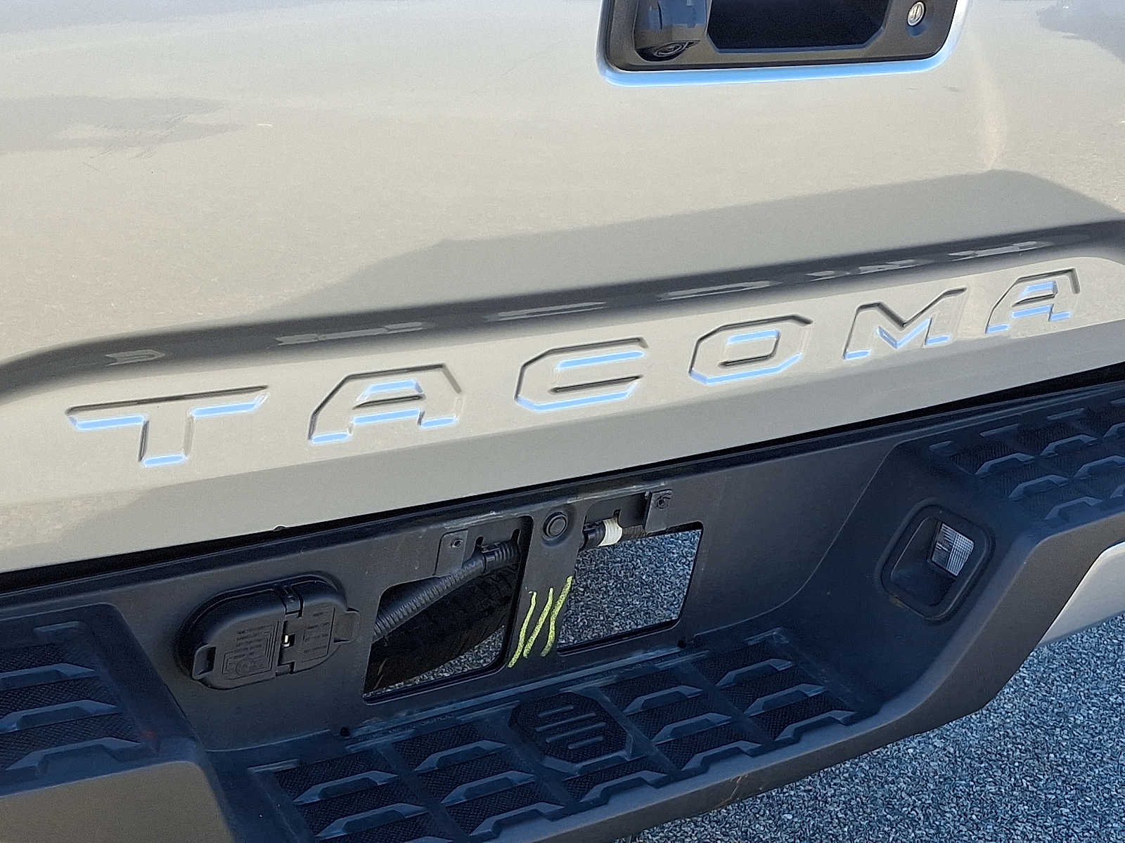 Thumbnail: 2022 Toyota Tacoma - 28