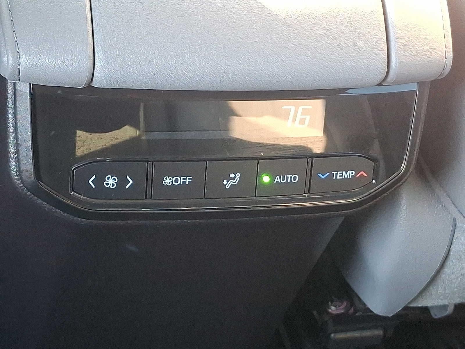 Thumbnail: 2023 Toyota Highlander - 13