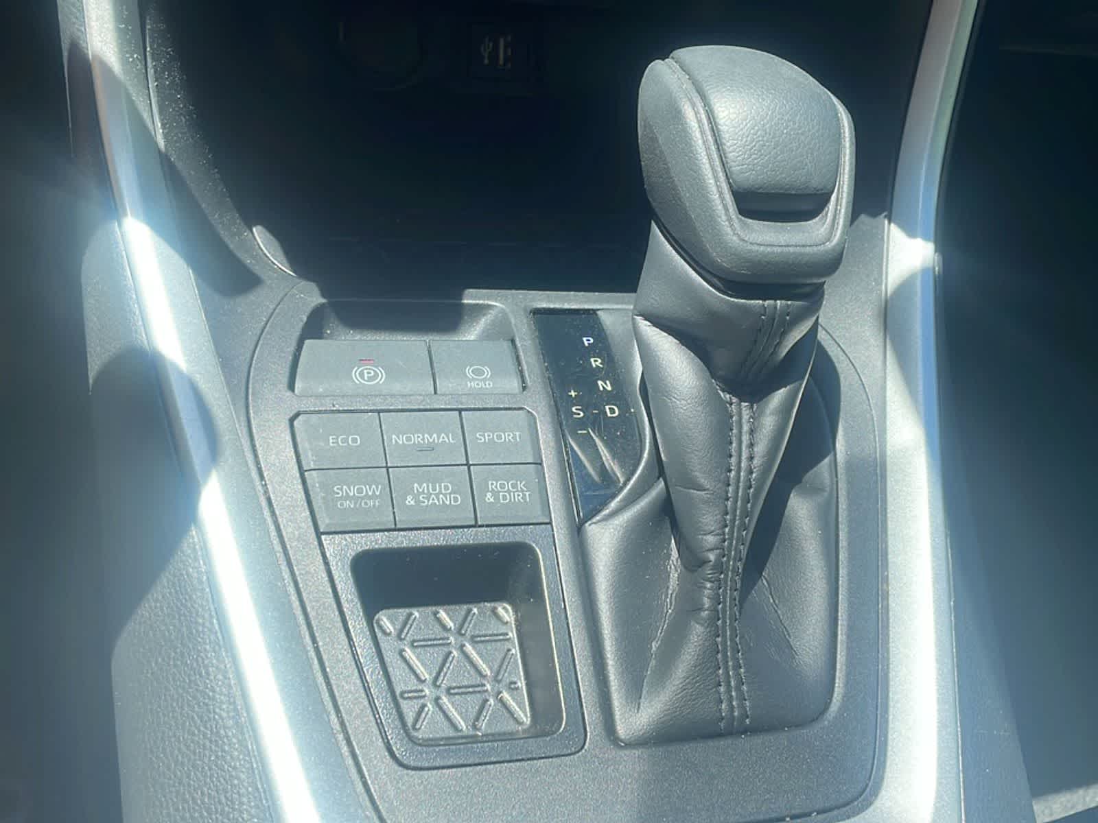 Thumbnail: 2024 Toyota RAV4 - 21