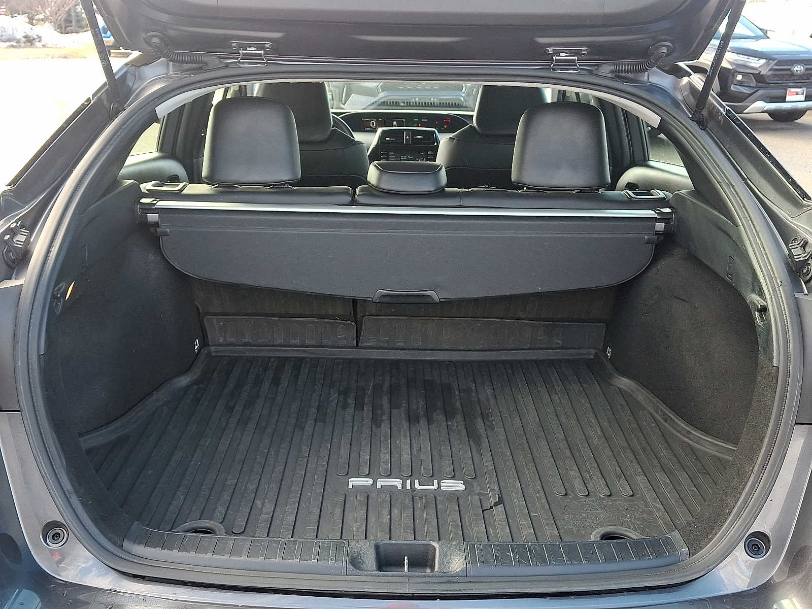 Thumbnail: 2022 Toyota Prius - 30