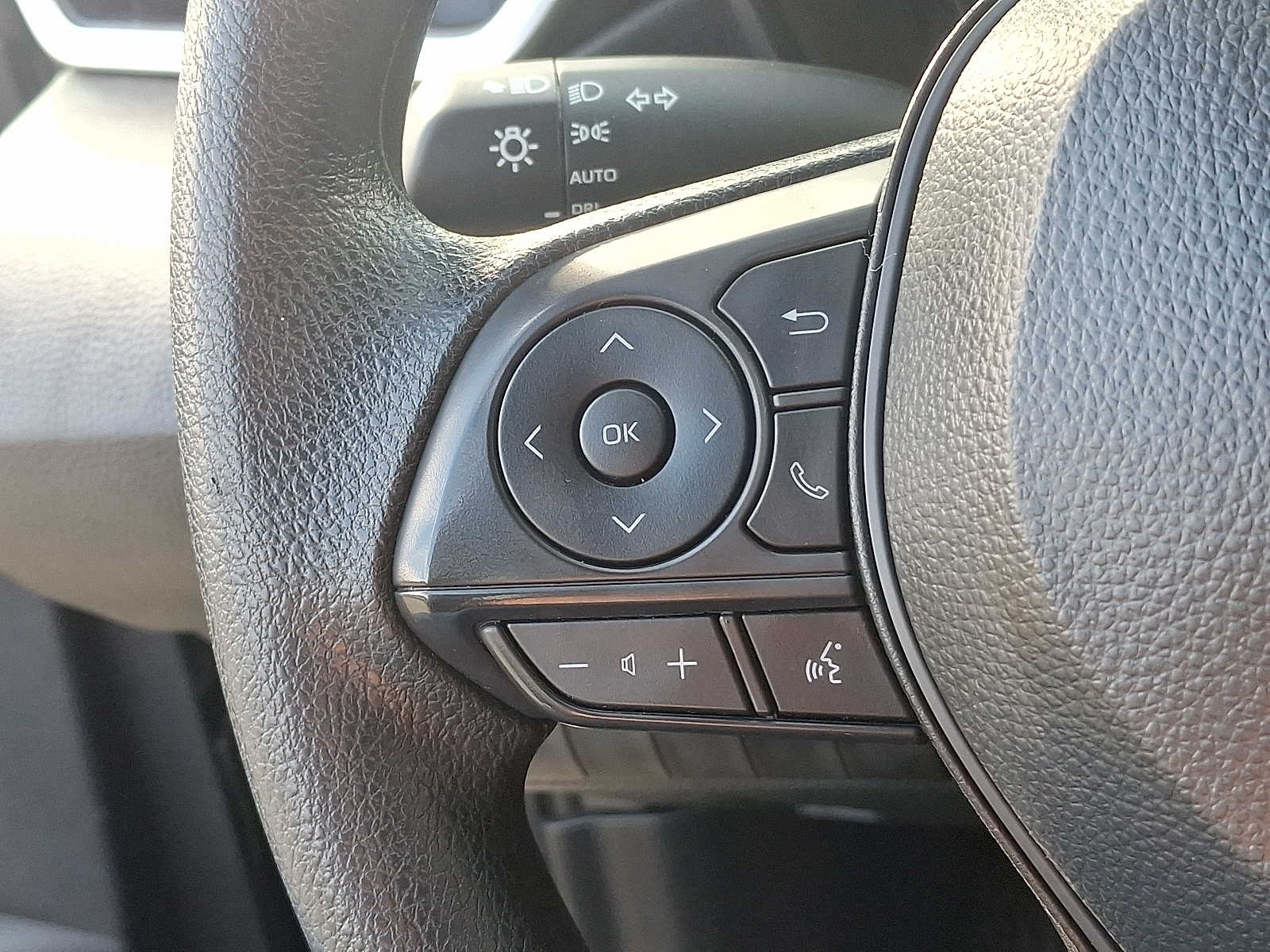 Thumbnail: 2025 Toyota Corolla - 20