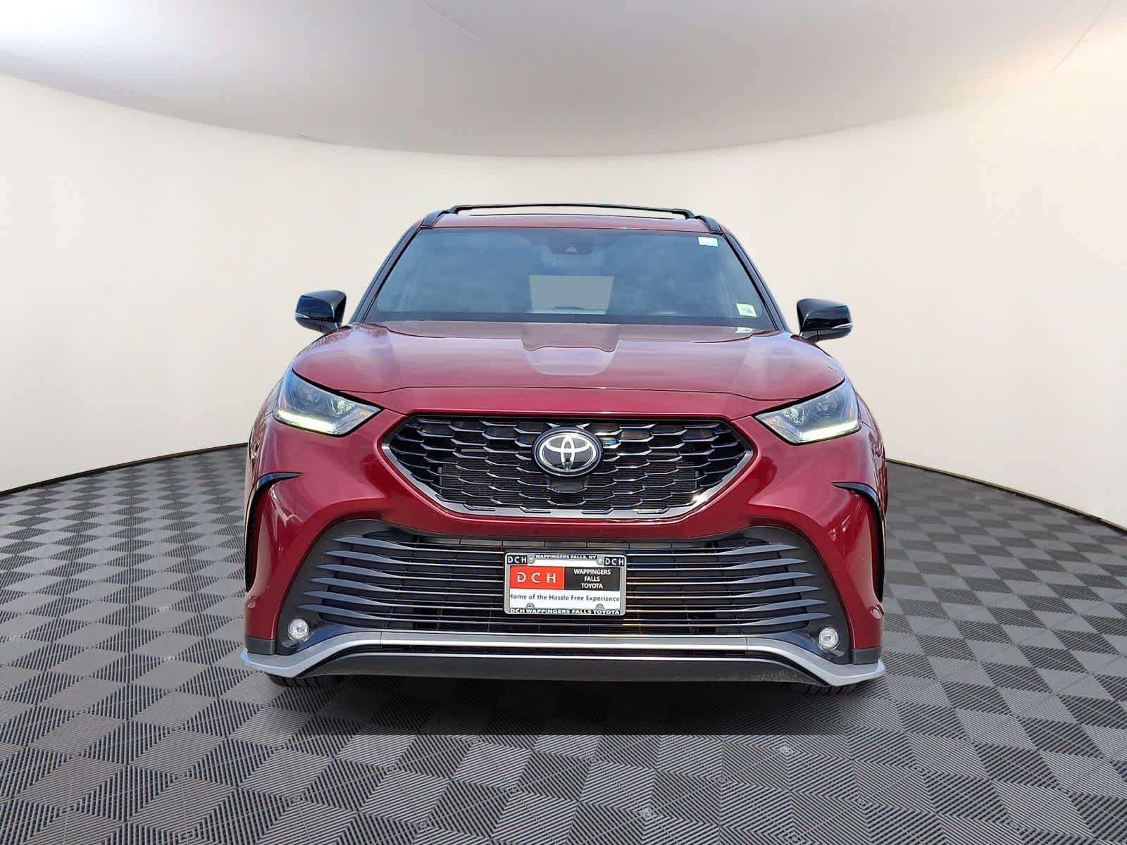 Thumbnail: 2023 Toyota Highlander - 3