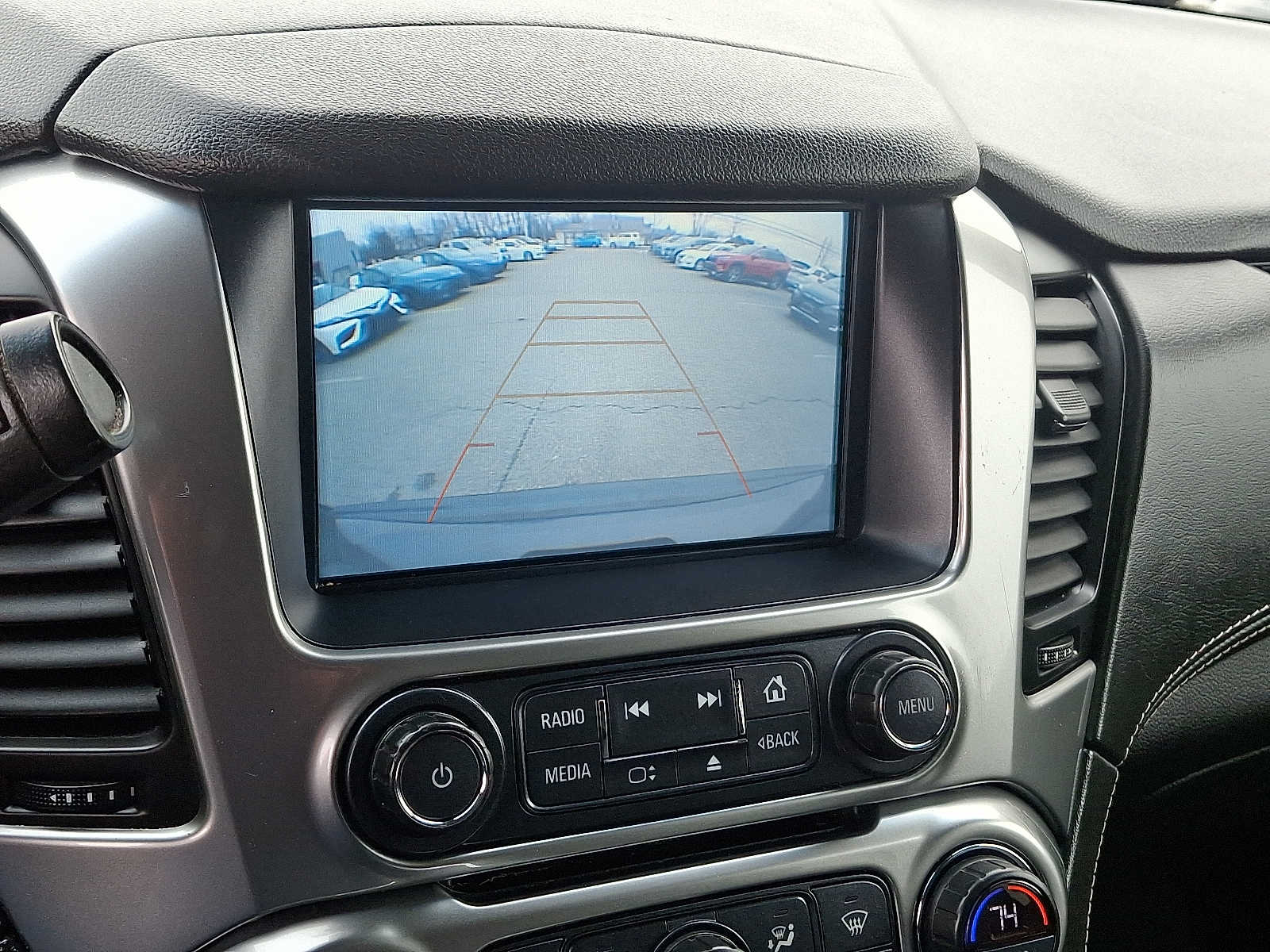 Thumbnail: 2018 Chevrolet Tahoe - 20