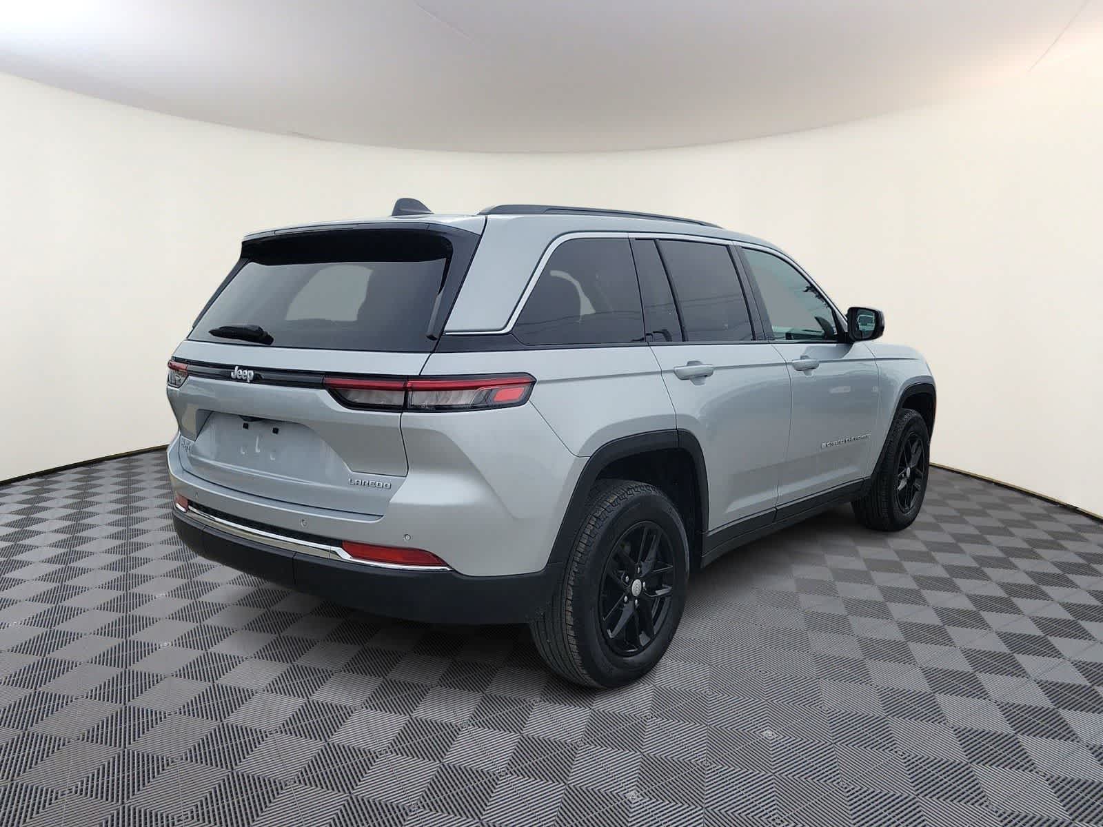 Thumbnail: 2025 Jeep Grand Cherokee - 5