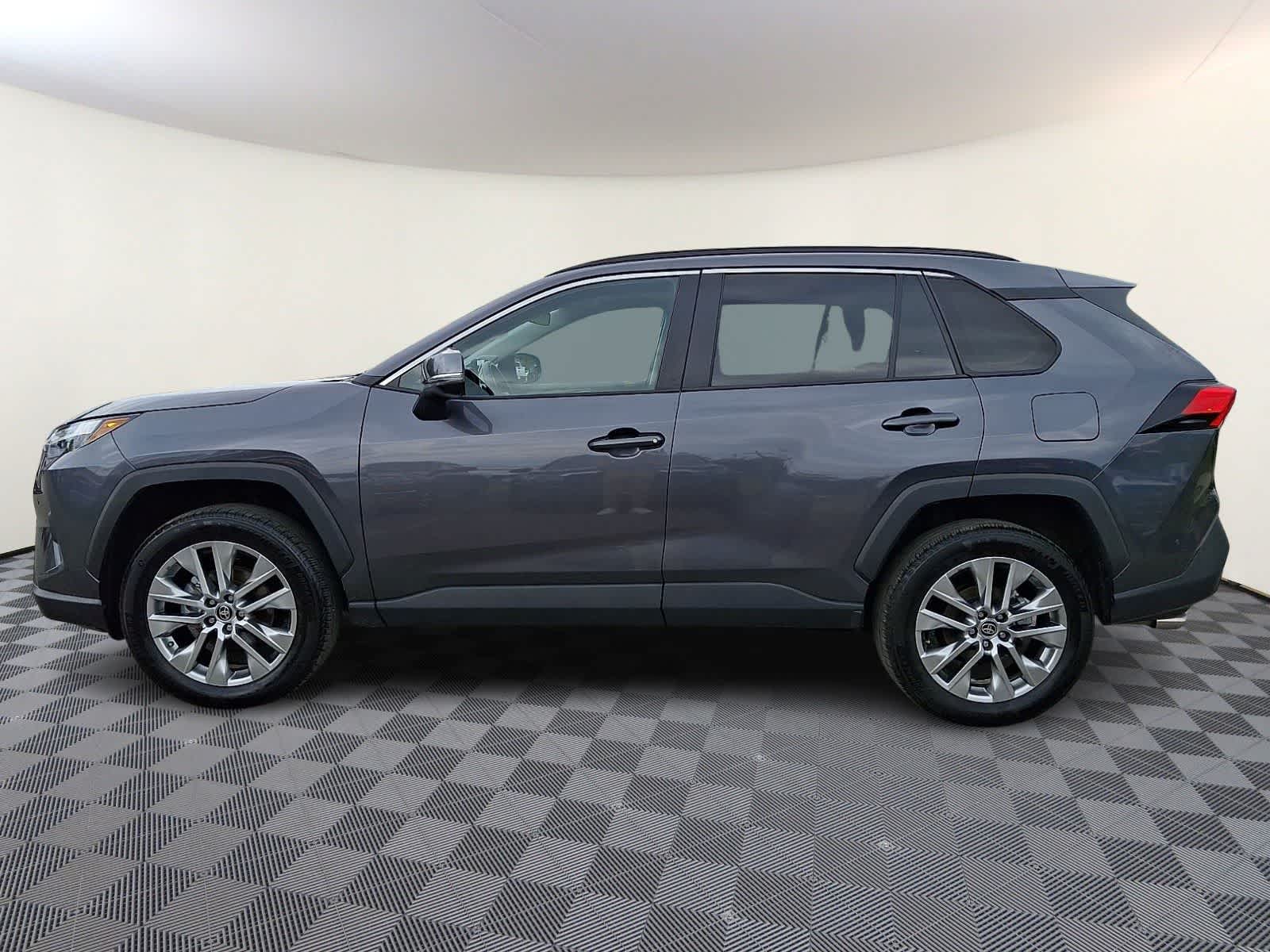 Thumbnail: 2025 Toyota RAV4 - 10