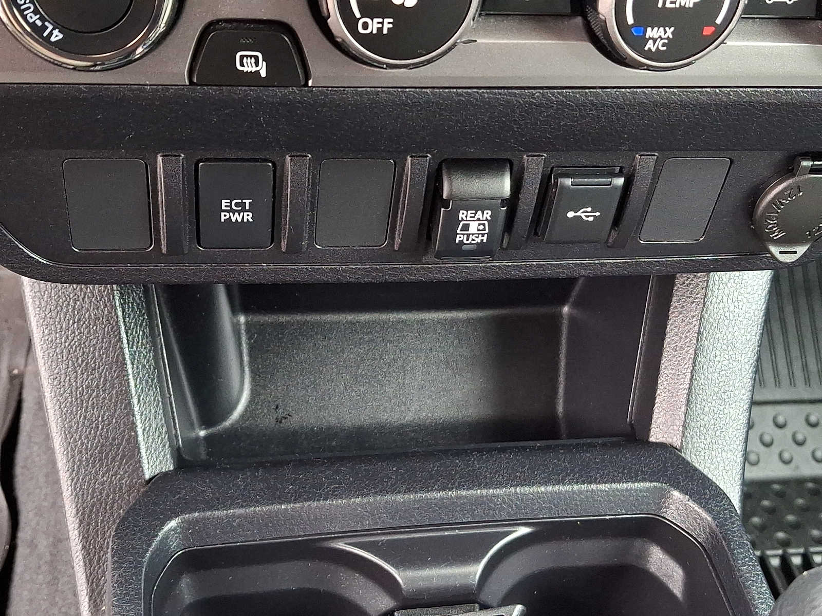 Thumbnail: 2020 Toyota Tacoma - 27