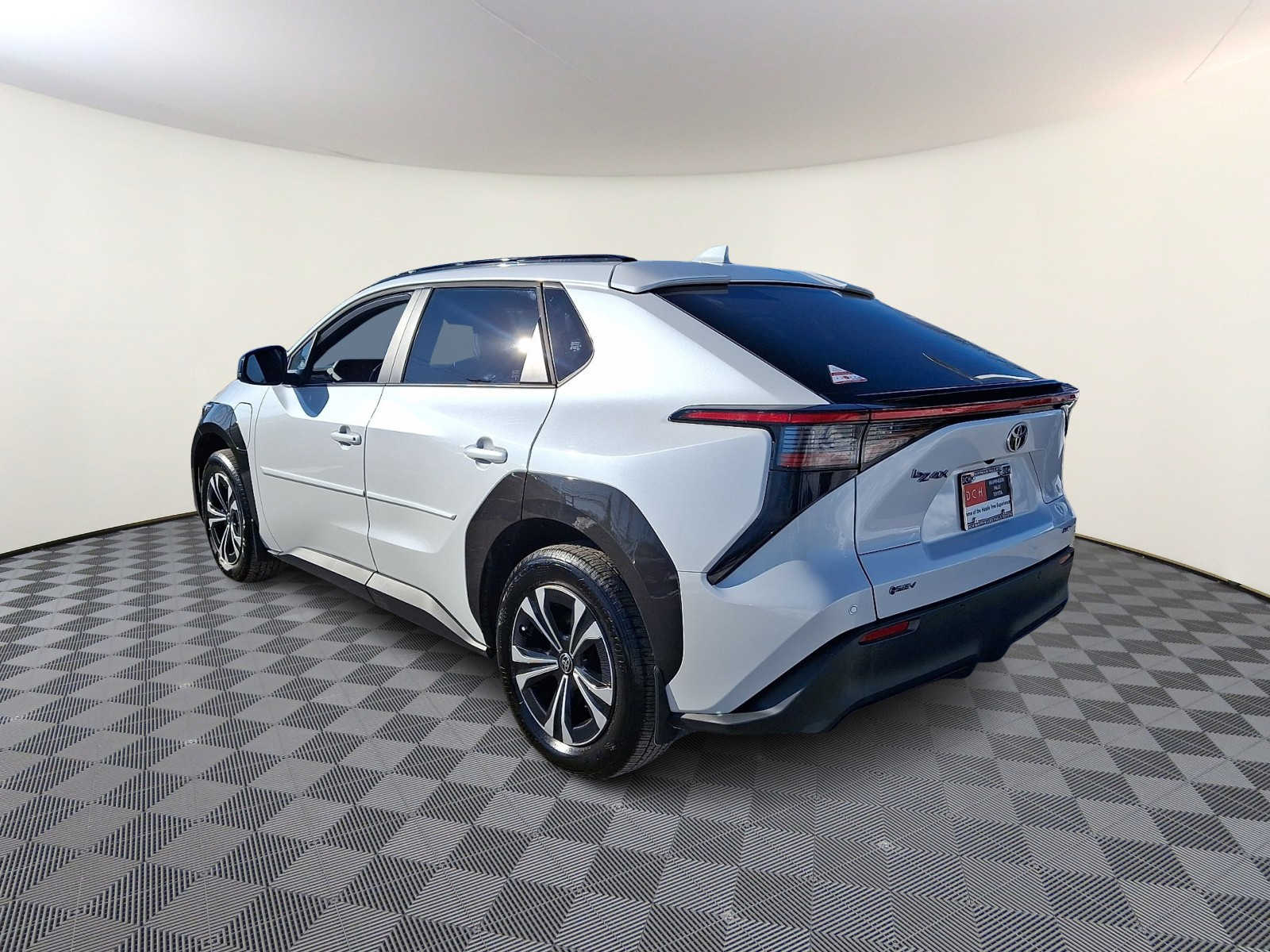 Thumbnail: 2025 Toyota bZ4X - 9