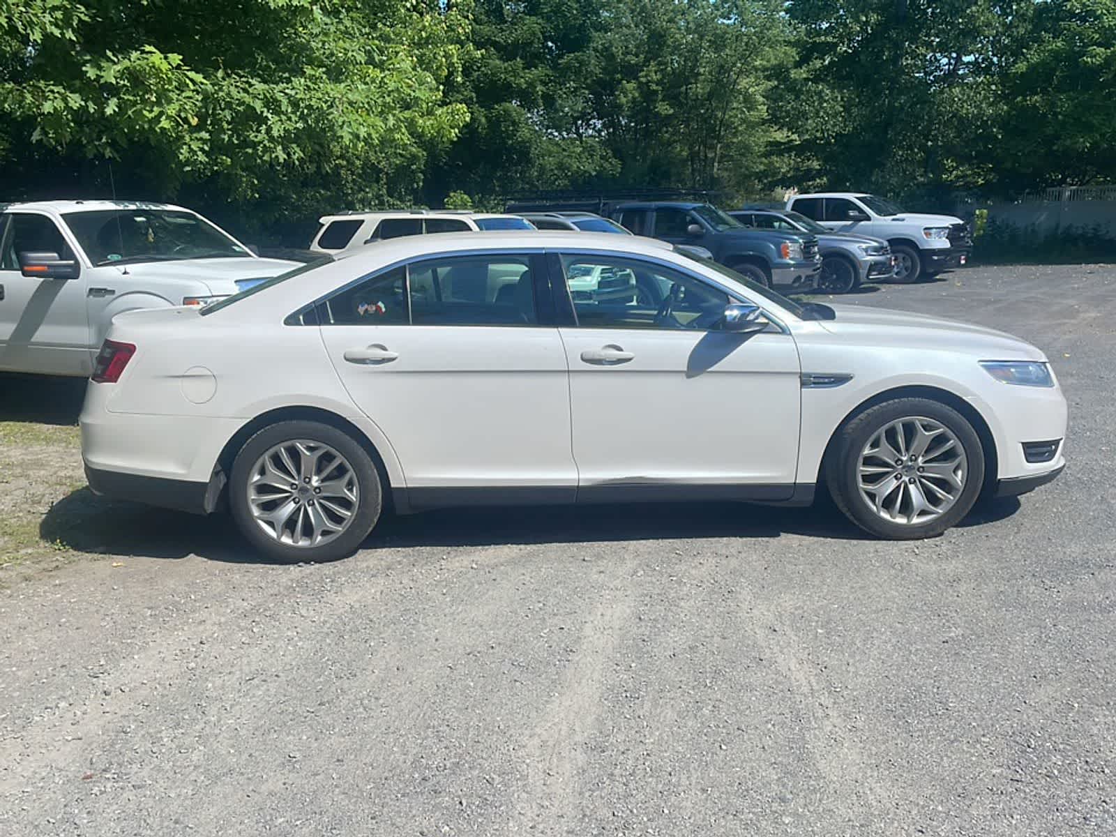 Thumbnail: 2014 Ford Taurus - 8