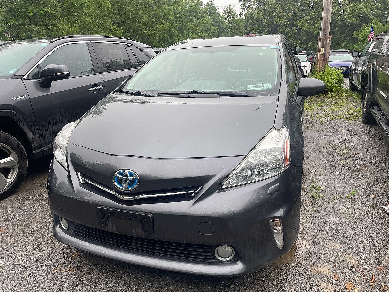 2014 Toyota Prius v Five Hero Image