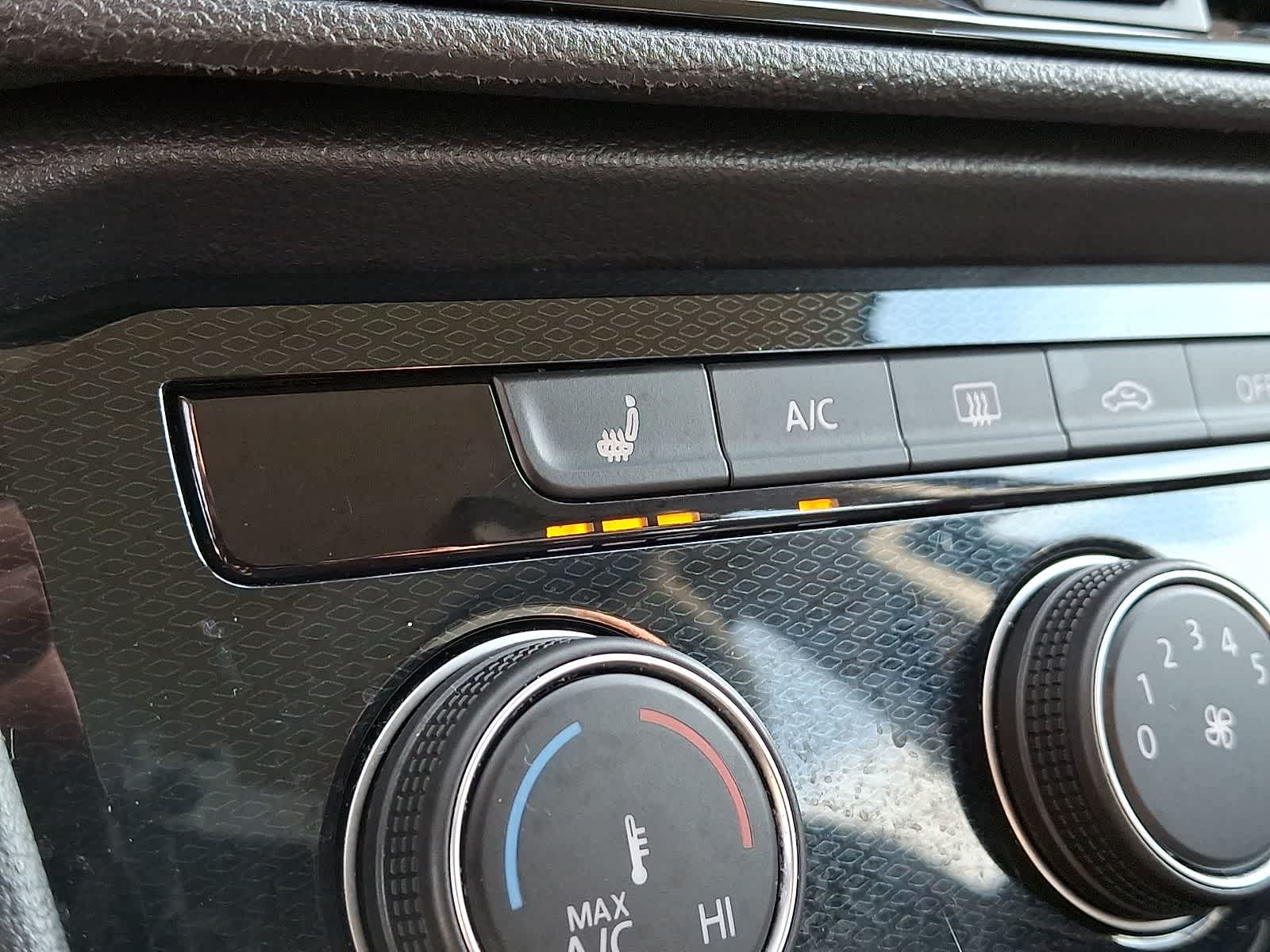 Thumbnail: 2025 Volkswagen Taos - 27