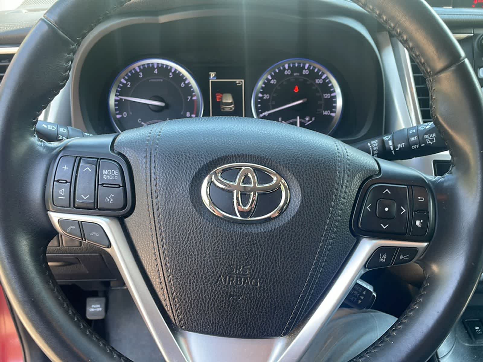 Thumbnail: 2019 Toyota Highlander - 16