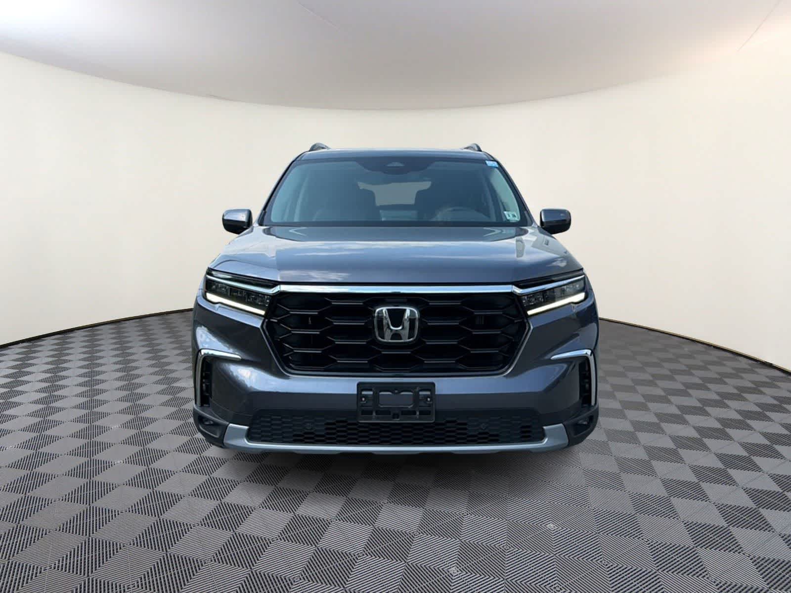 Thumbnail: 2023 Honda Pilot - 3