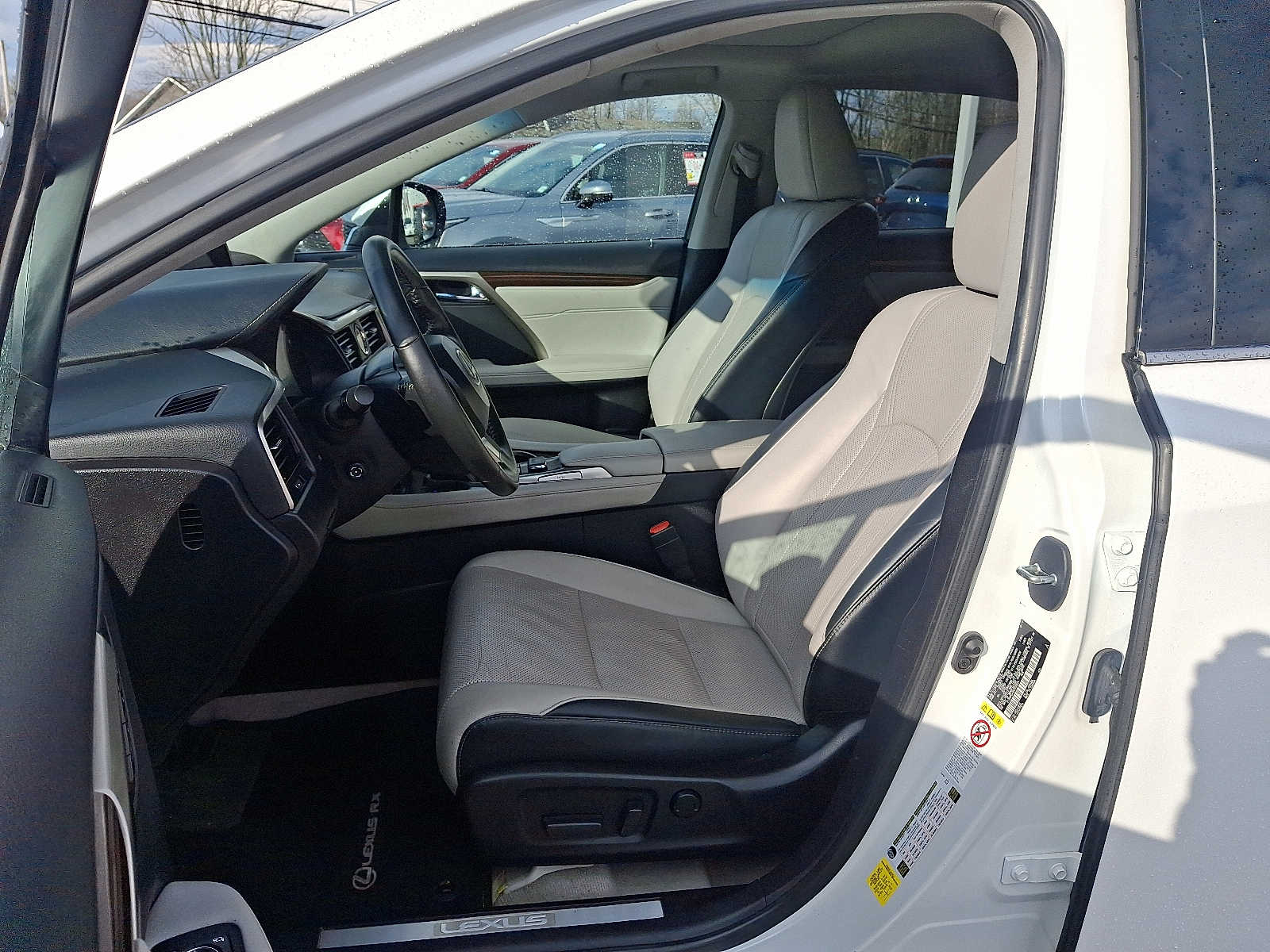 Thumbnail: 2019 Lexus RX - 14