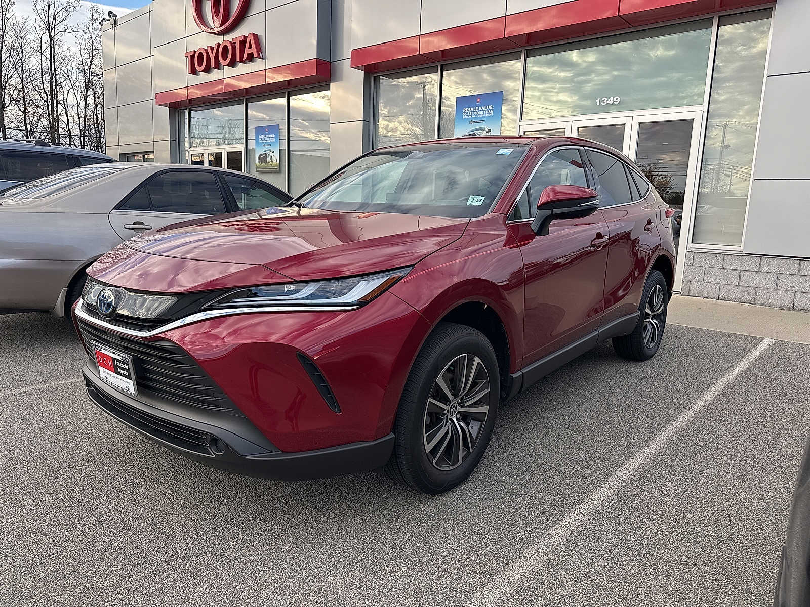 Thumbnail: 2023 Toyota Venza - 1