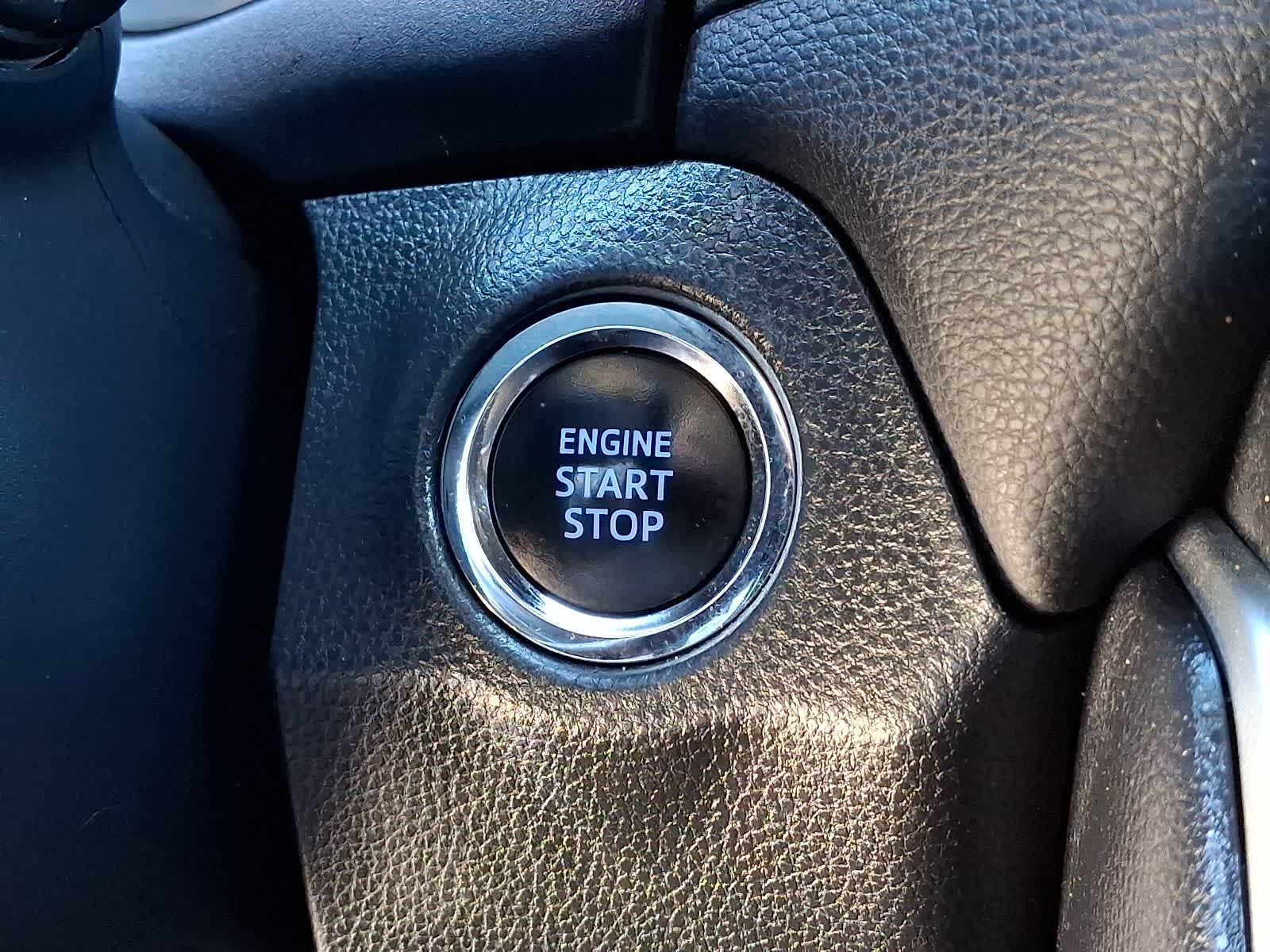 Thumbnail: 2019 Toyota RAV4 - 27