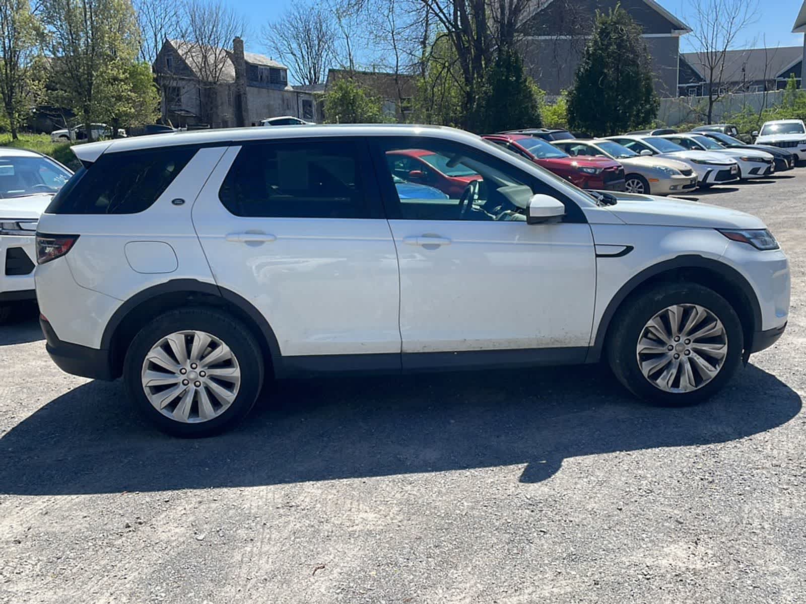 Thumbnail: 2020 Land Rover Discovery Sport - 9