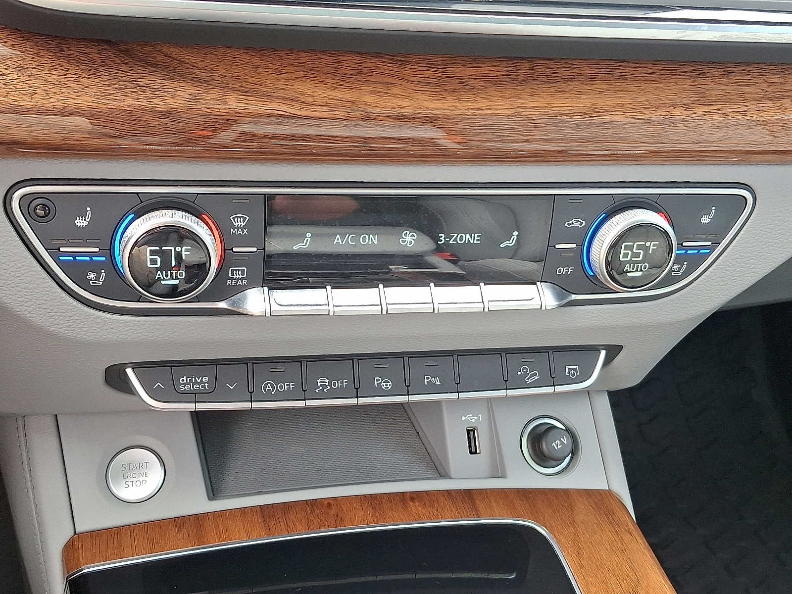 Thumbnail: 2022 Audi Q5 - 15