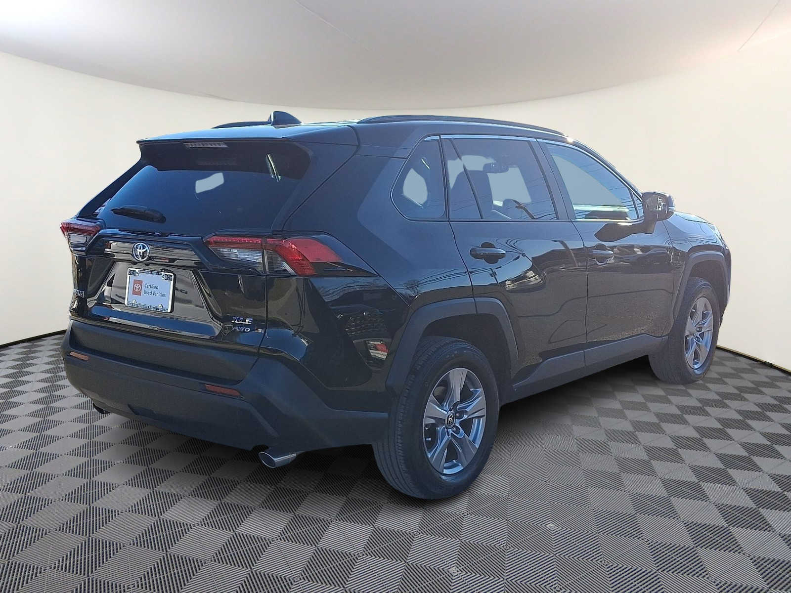 Thumbnail: 2025 Toyota RAV4 - 6