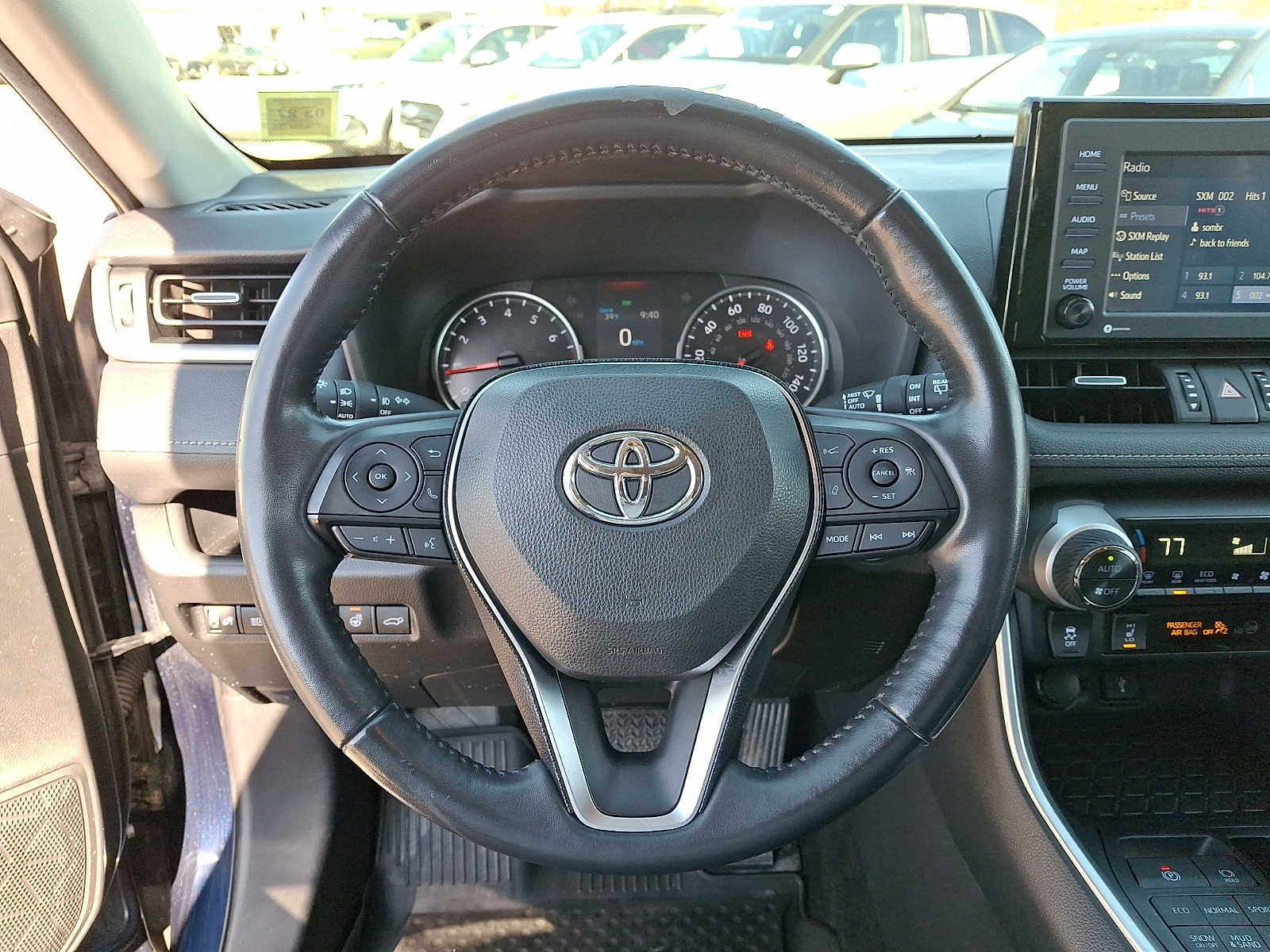 Thumbnail: 2021 Toyota RAV4 - 23