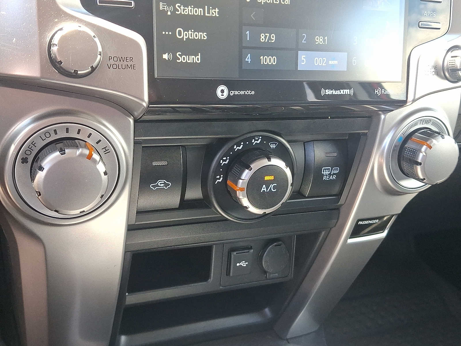 Thumbnail: 2021 Toyota 4Runner - 18