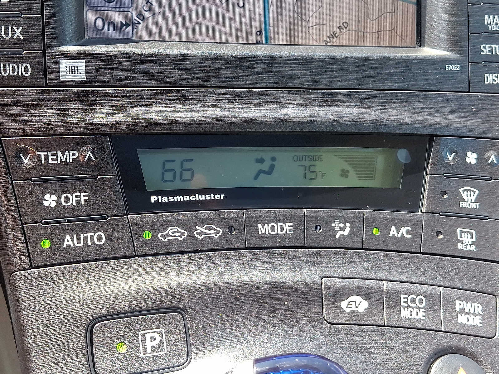 Thumbnail: 2011 Toyota Prius - 18