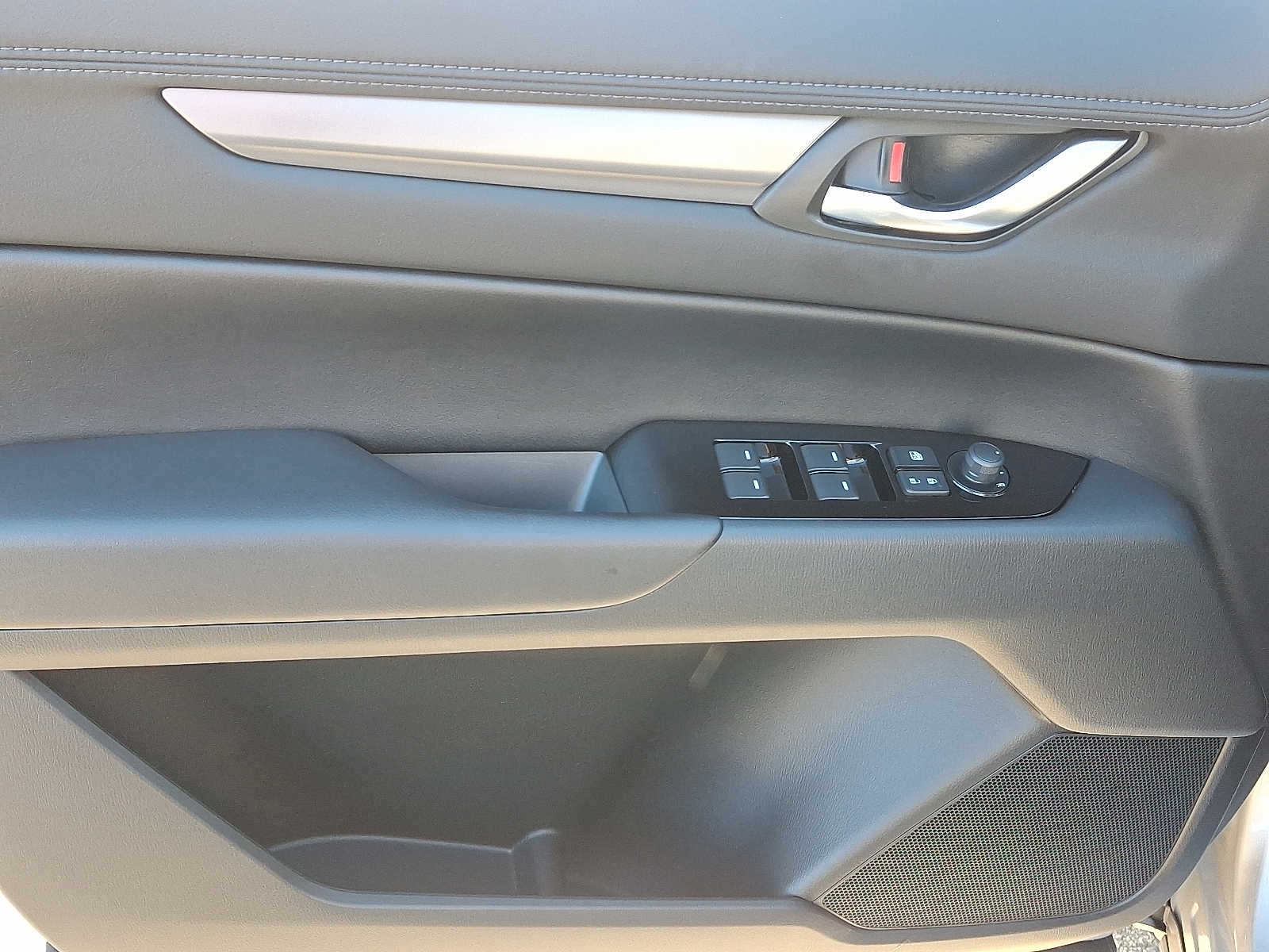 Thumbnail: 2025 Mazda CX-5 - 13