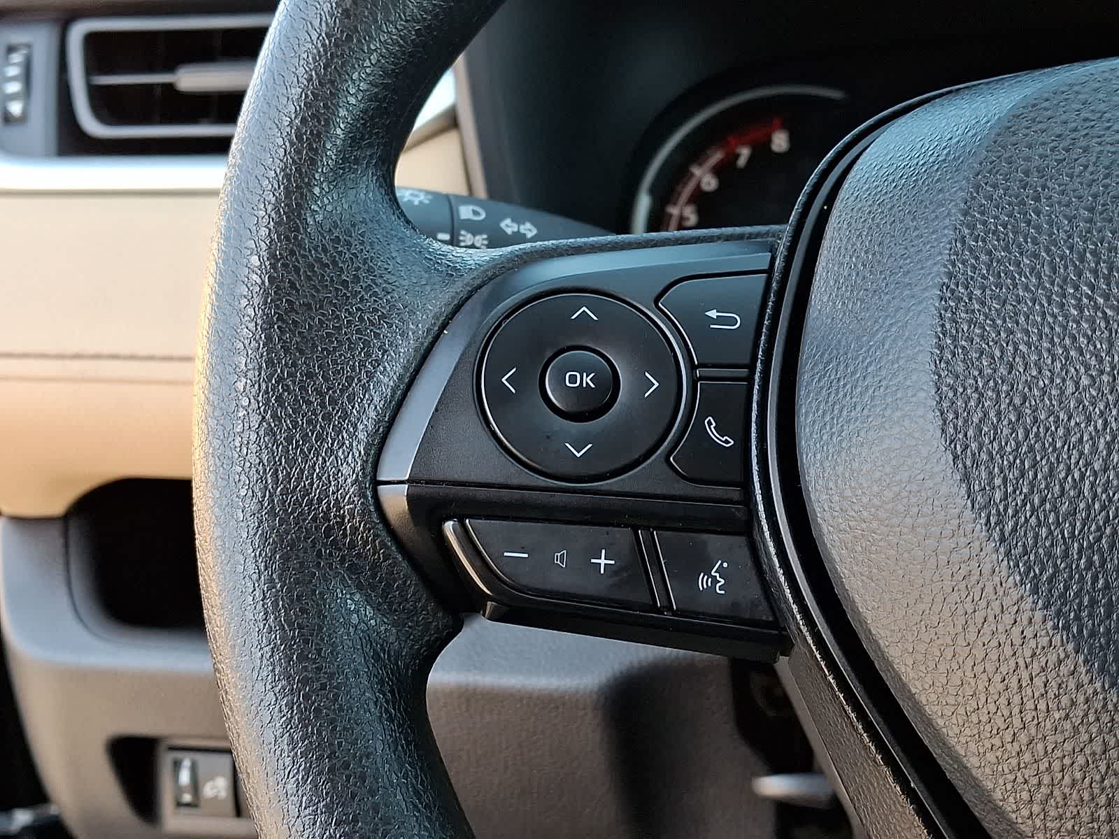 Thumbnail: 2025 Toyota RAV4 - 22